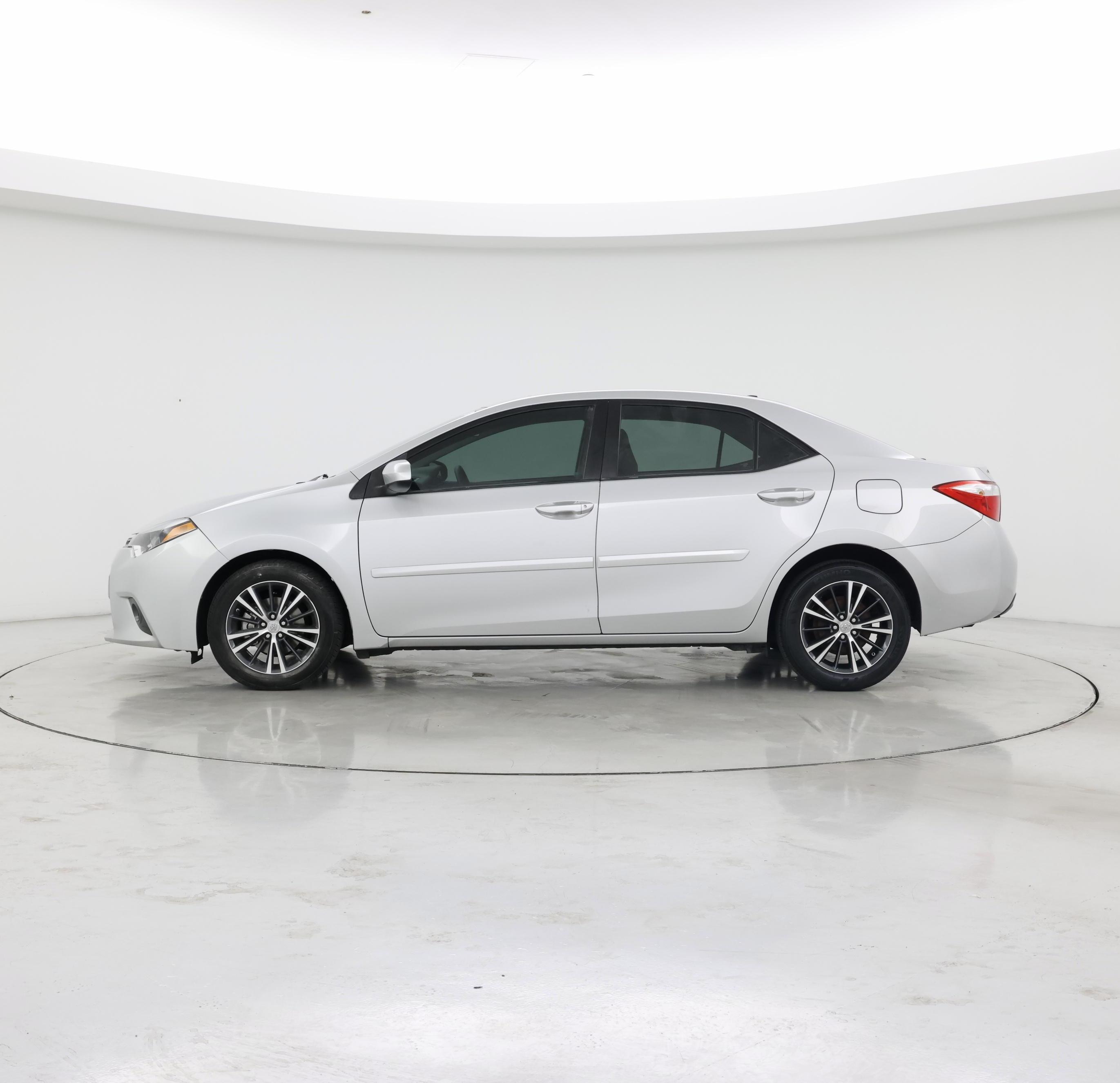 Thumbnail: 2016 Toyota Corolla - 3