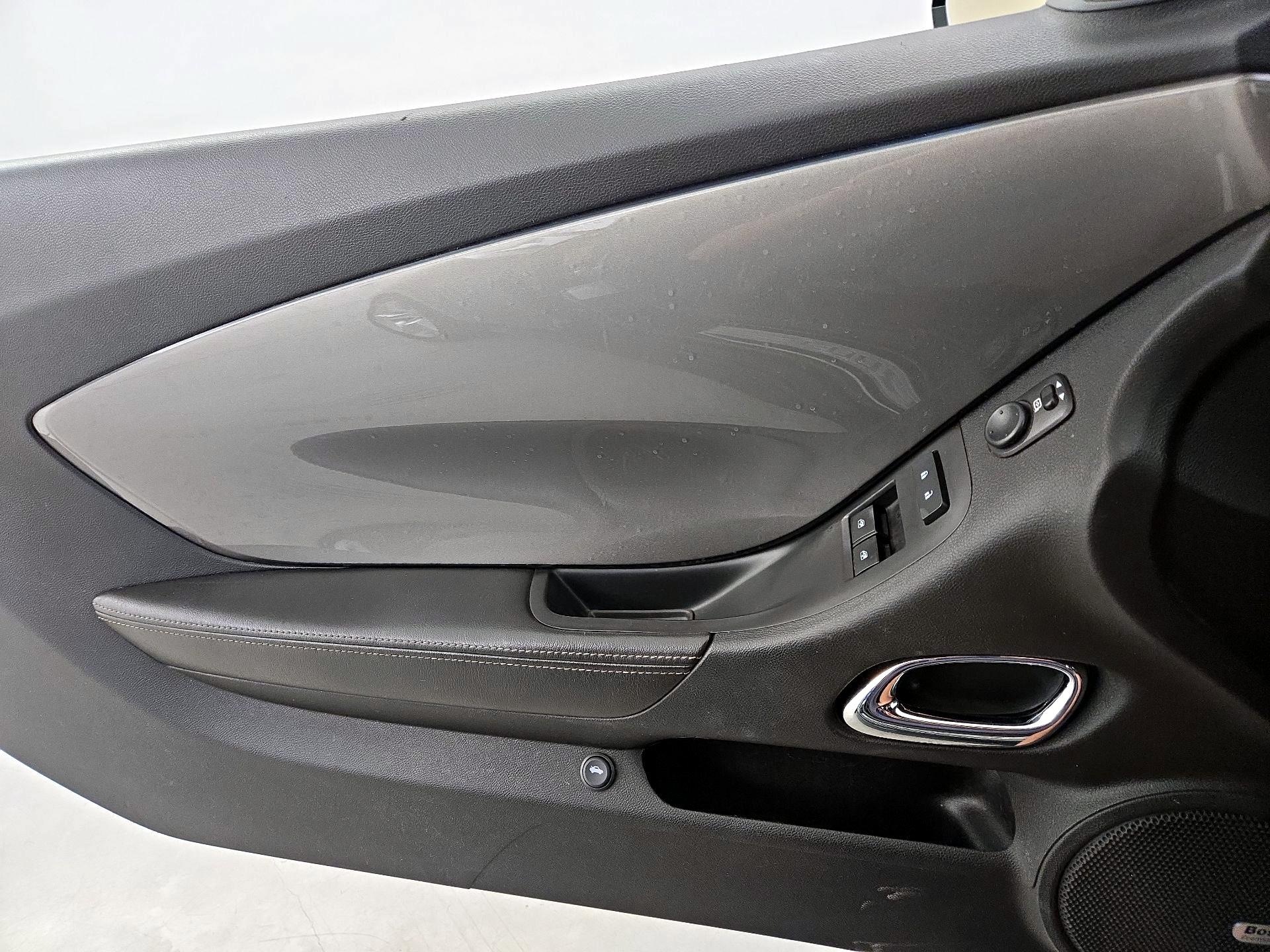 Thumbnail: 2015 Chevrolet Camaro - 12