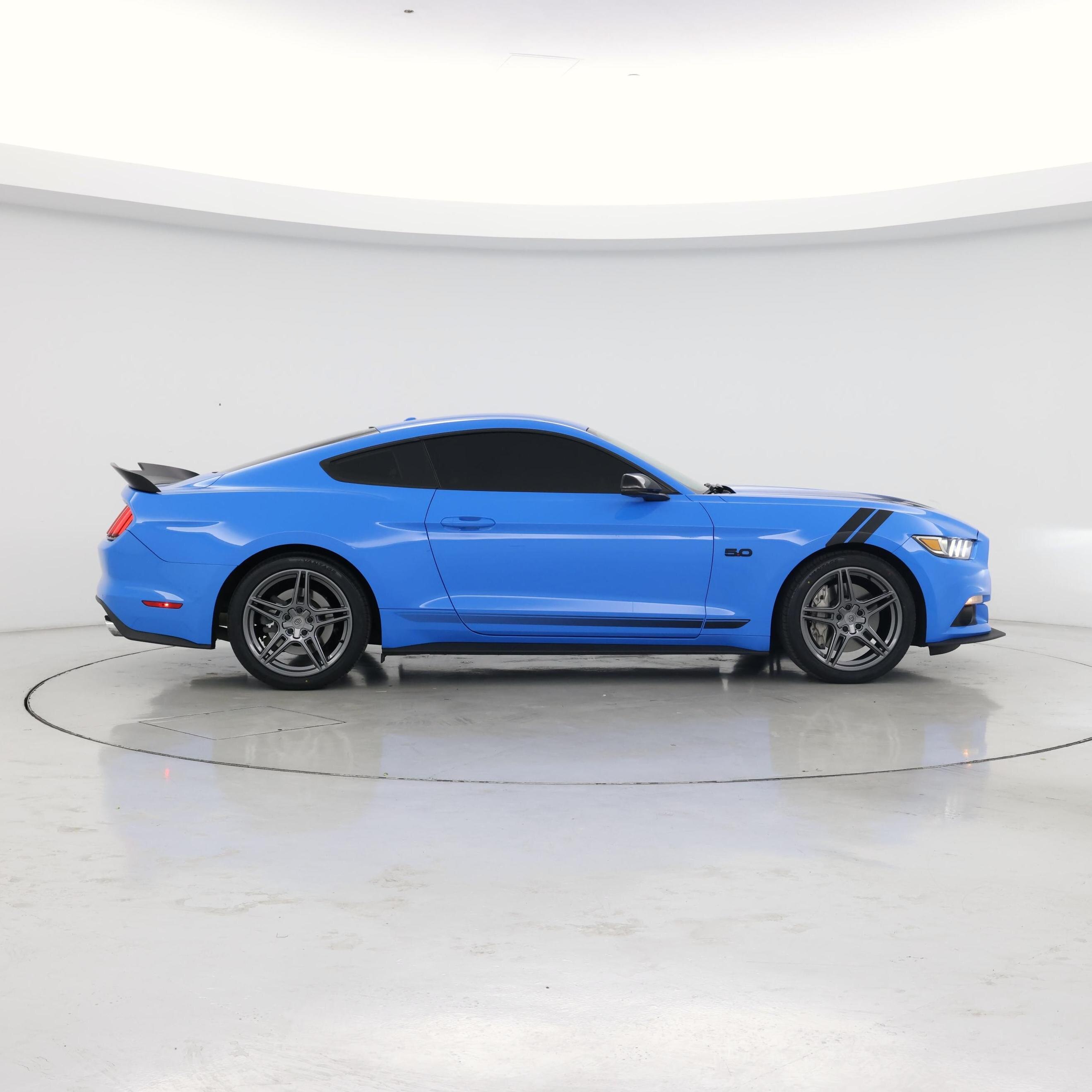 Thumbnail: 2017 Ford Mustang - 7