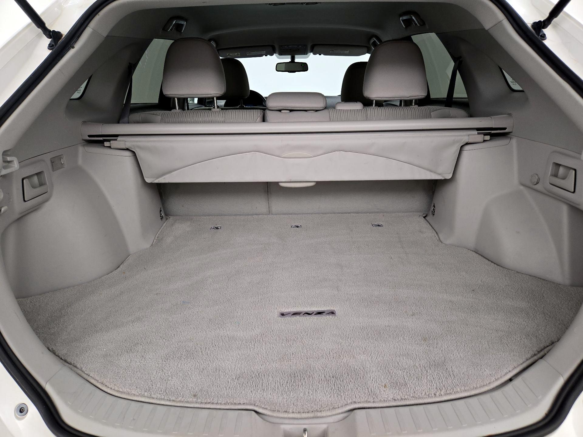 Thumbnail: 2014 Toyota Venza - 18