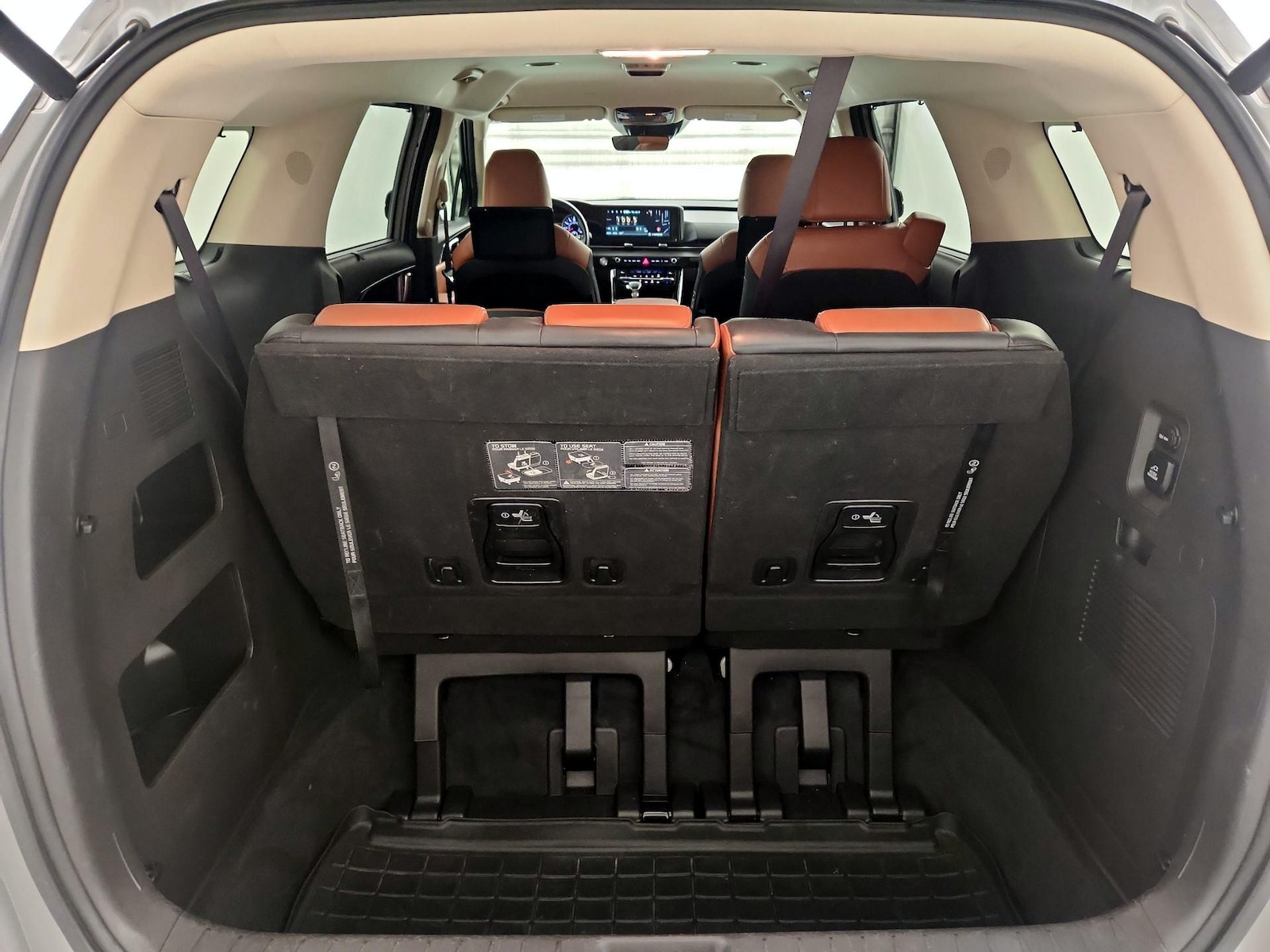 2022 Kia Carnival SX - Photo 22