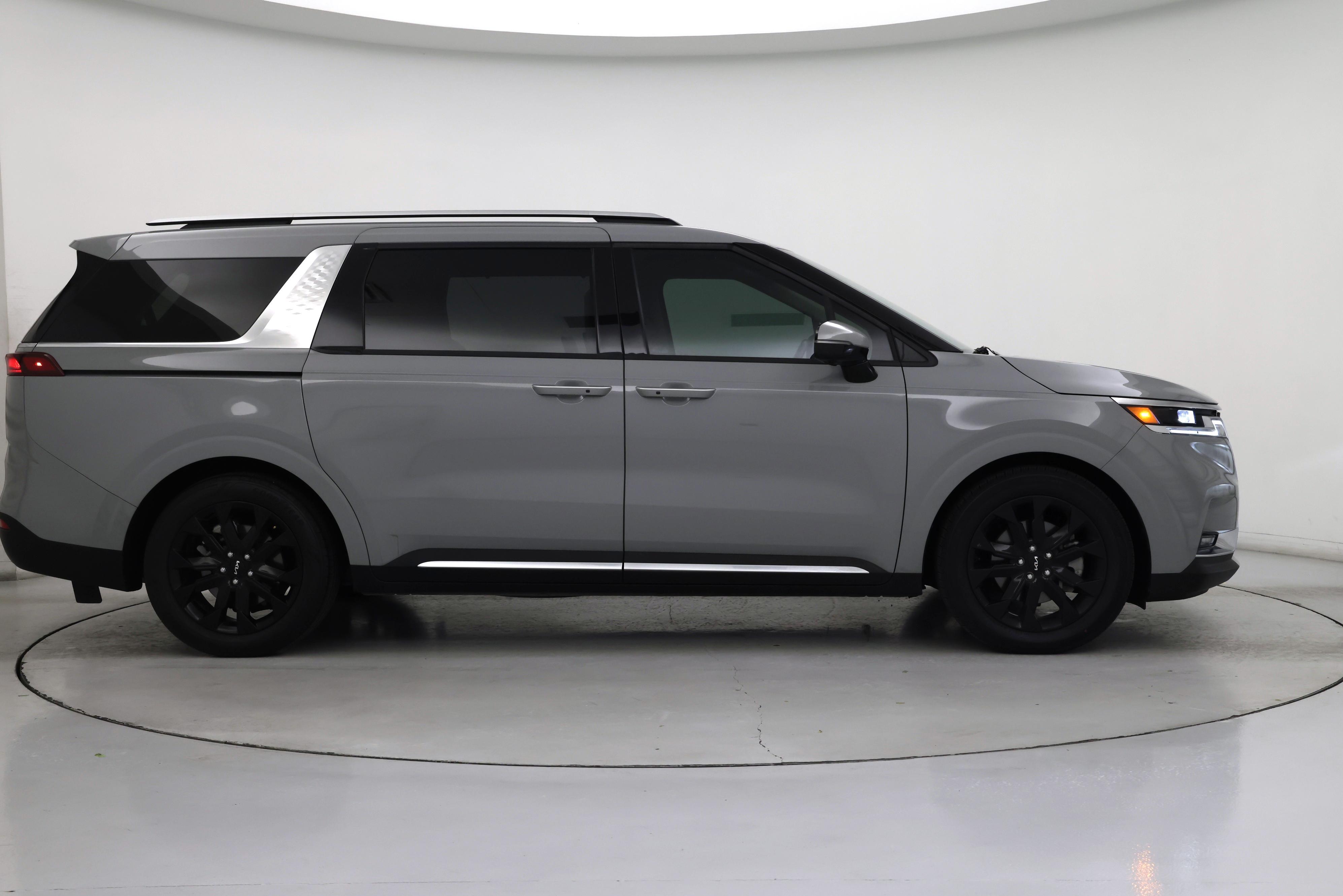Thumbnail: 2022 Kia Carnival - 7