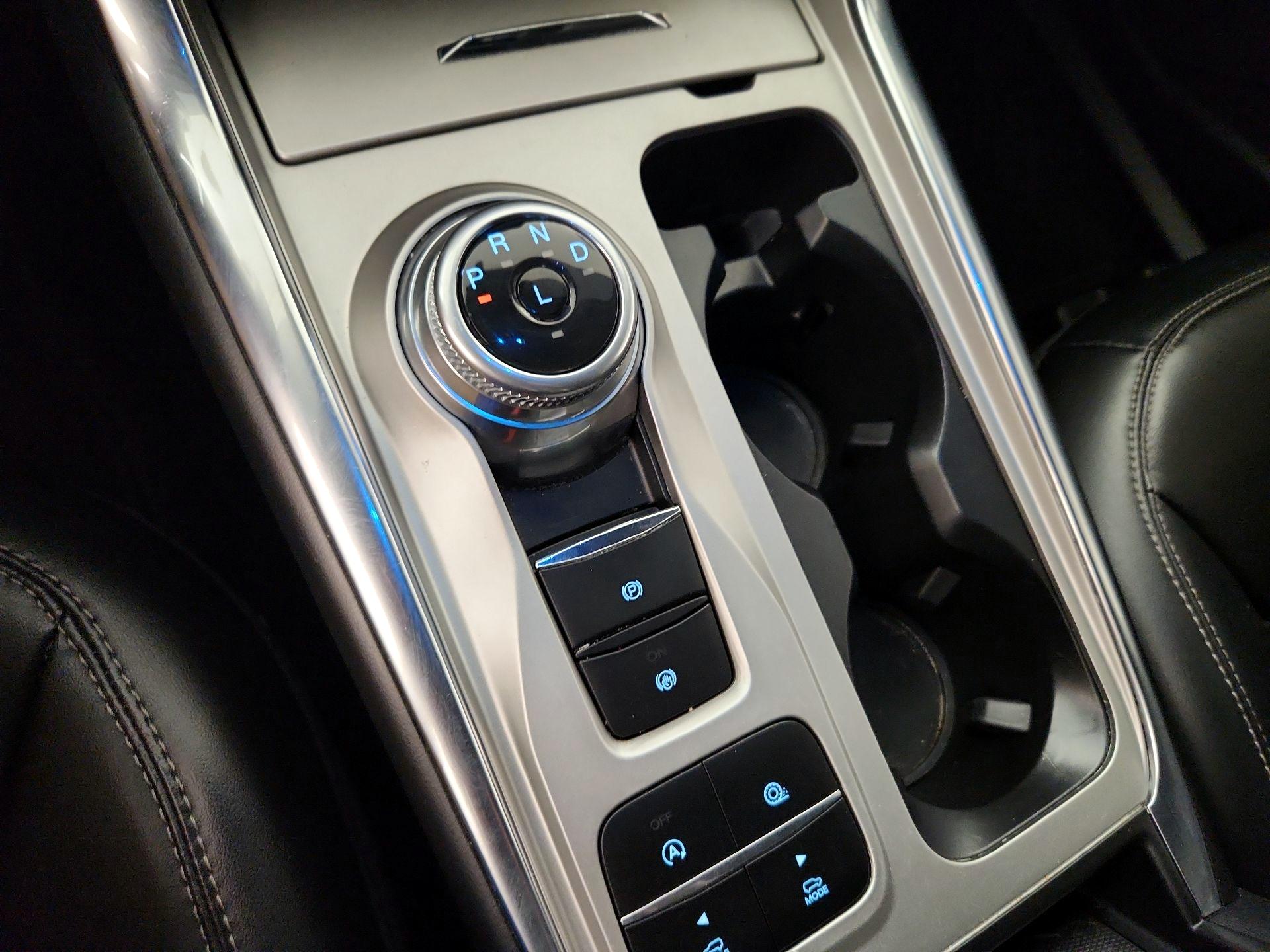 Thumbnail: 2021 Ford Explorer - 17
