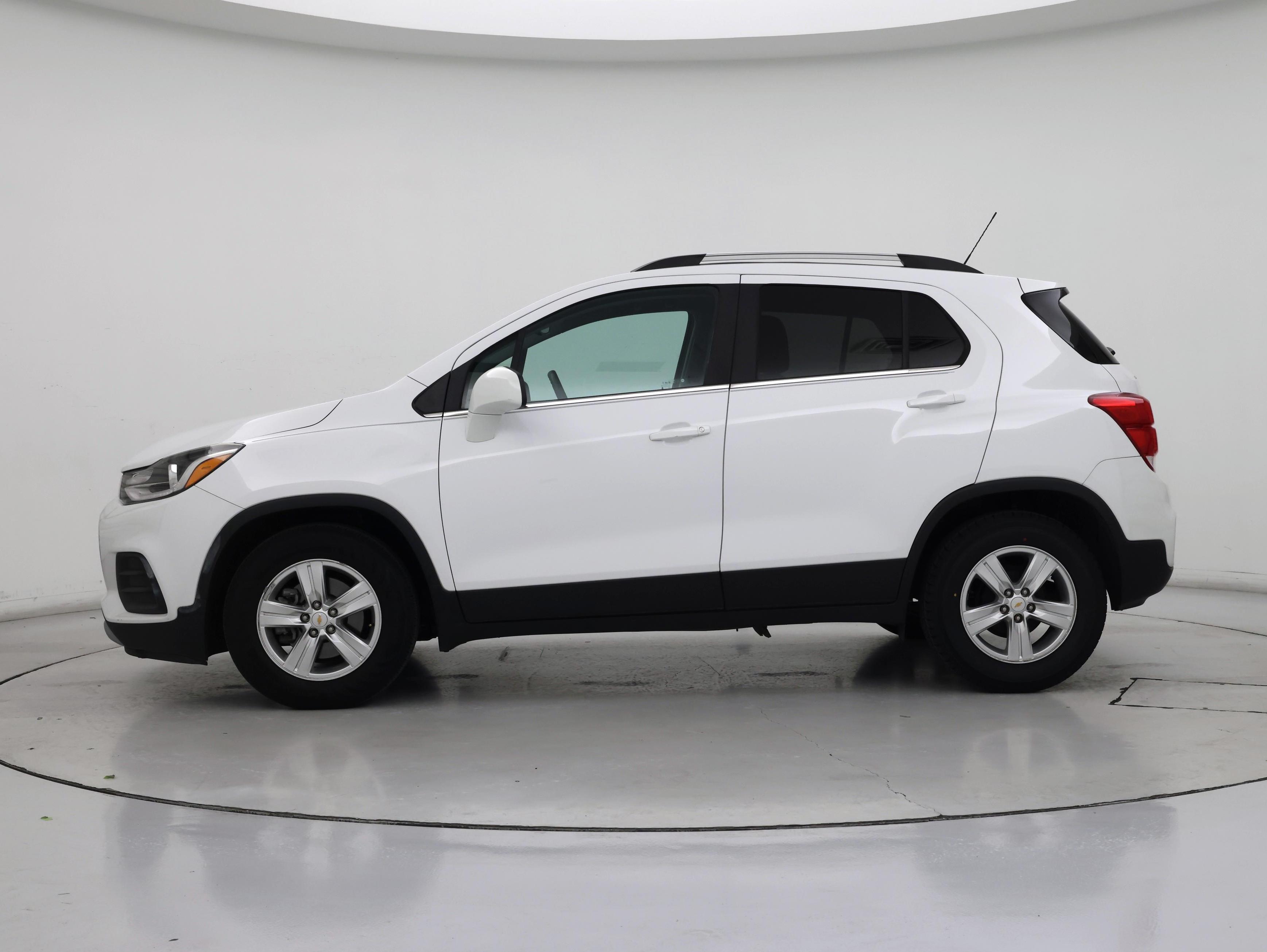 Thumbnail: 2020 Chevrolet Trax - 3