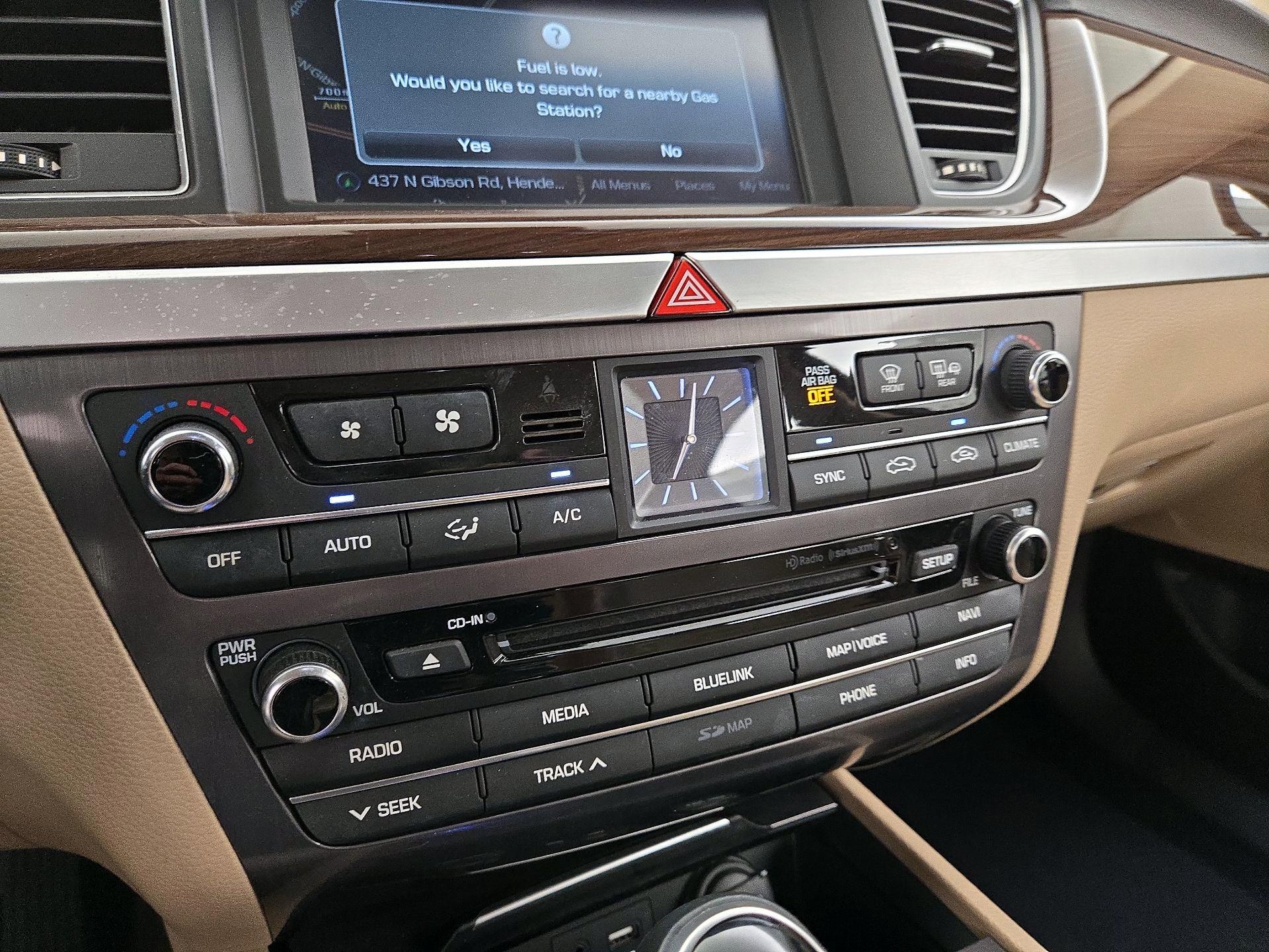 Thumbnail: 2015 Hyundai Genesis - 17