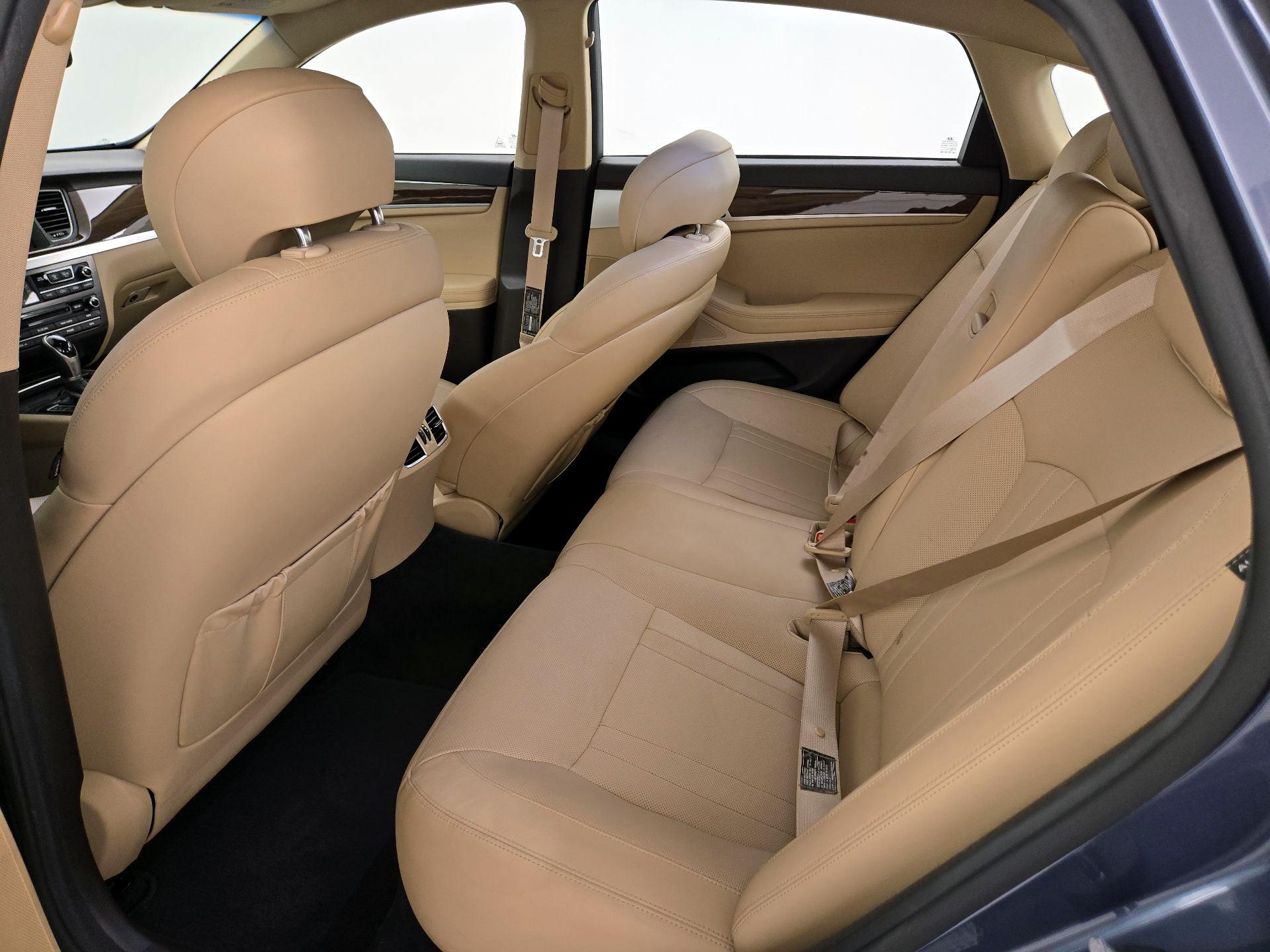 Thumbnail: 2015 Hyundai Genesis - 20