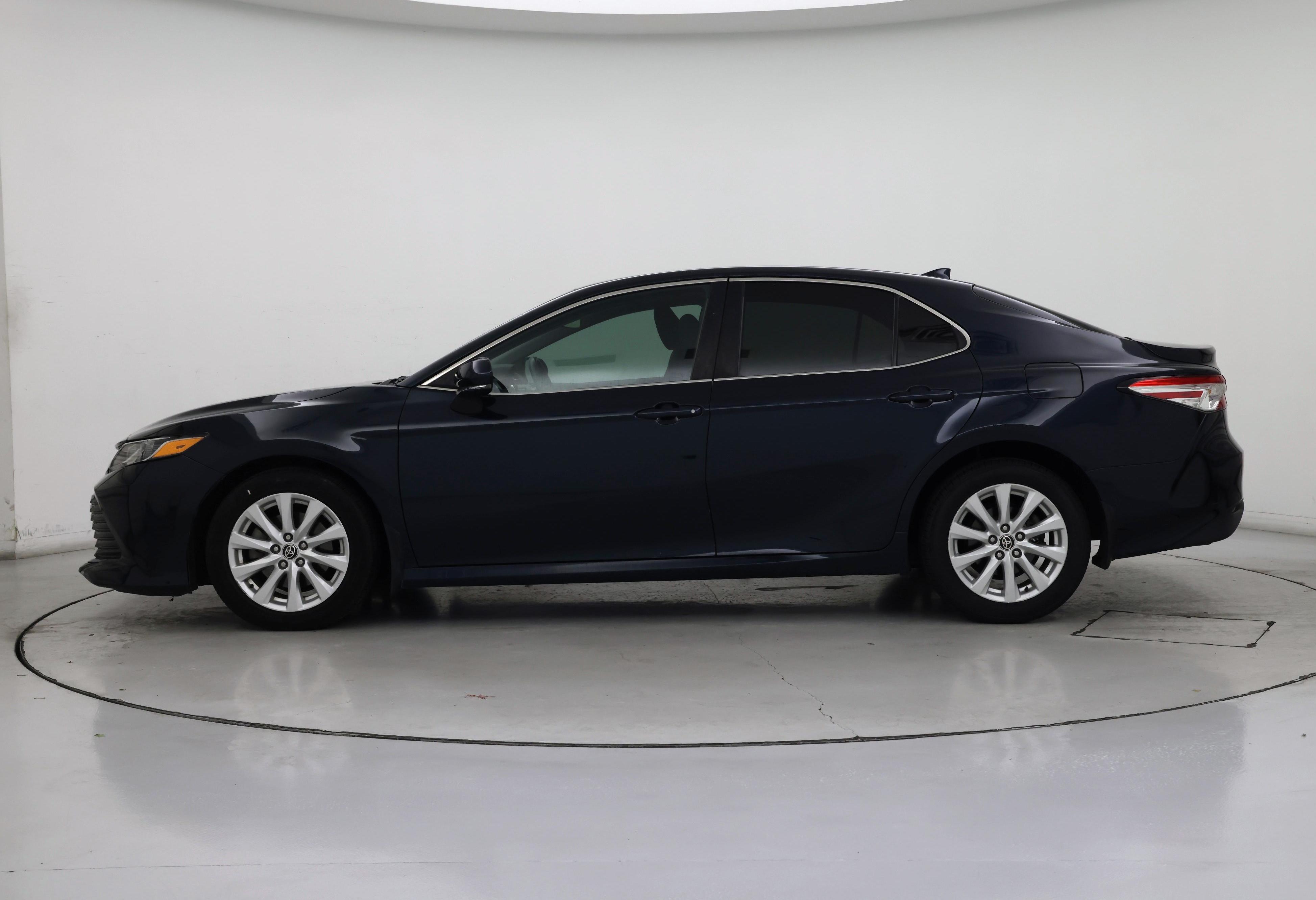 Thumbnail: 2020 Toyota Camry - 3