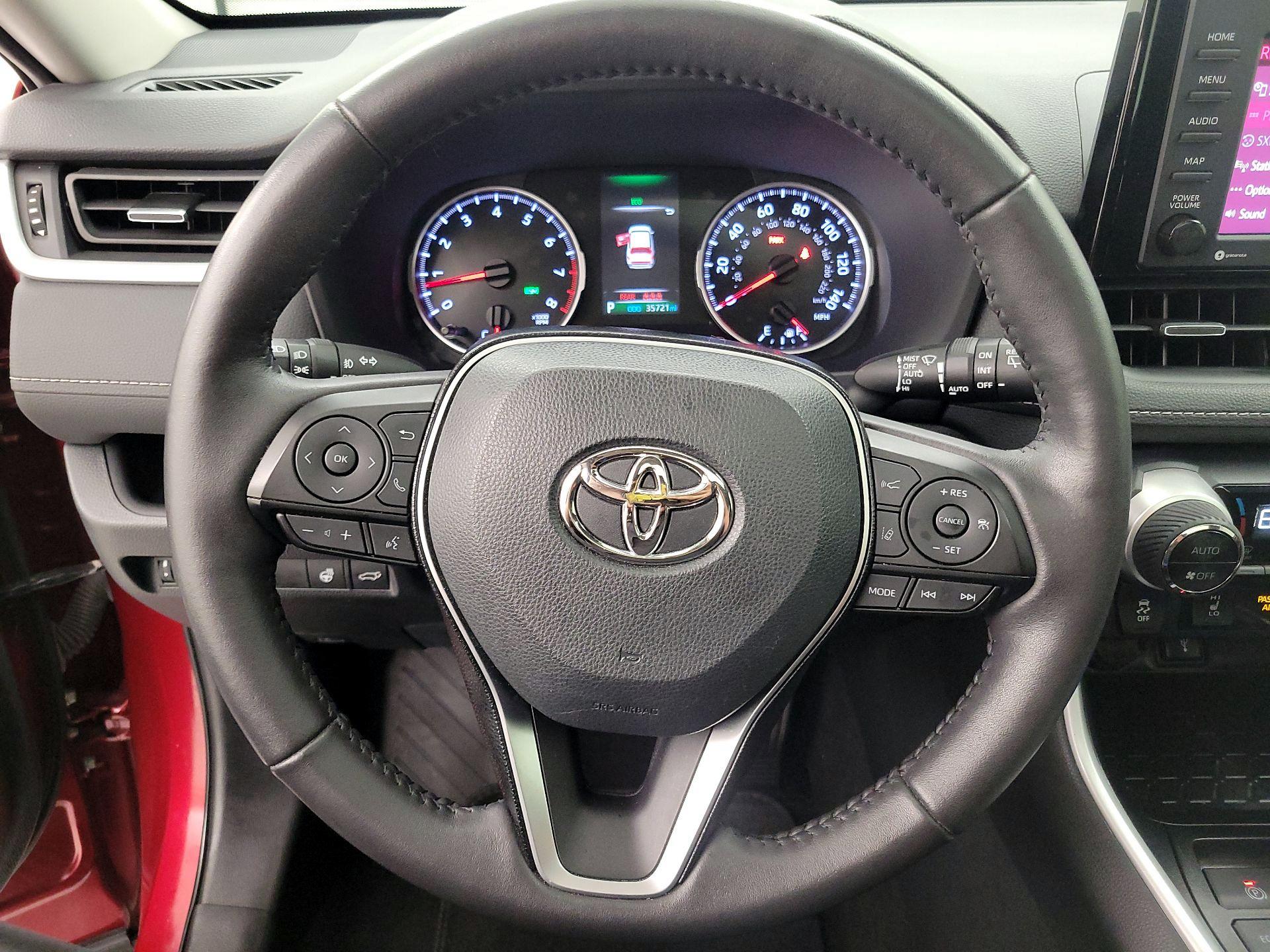 Thumbnail: 2021 Toyota RAV4 - 10