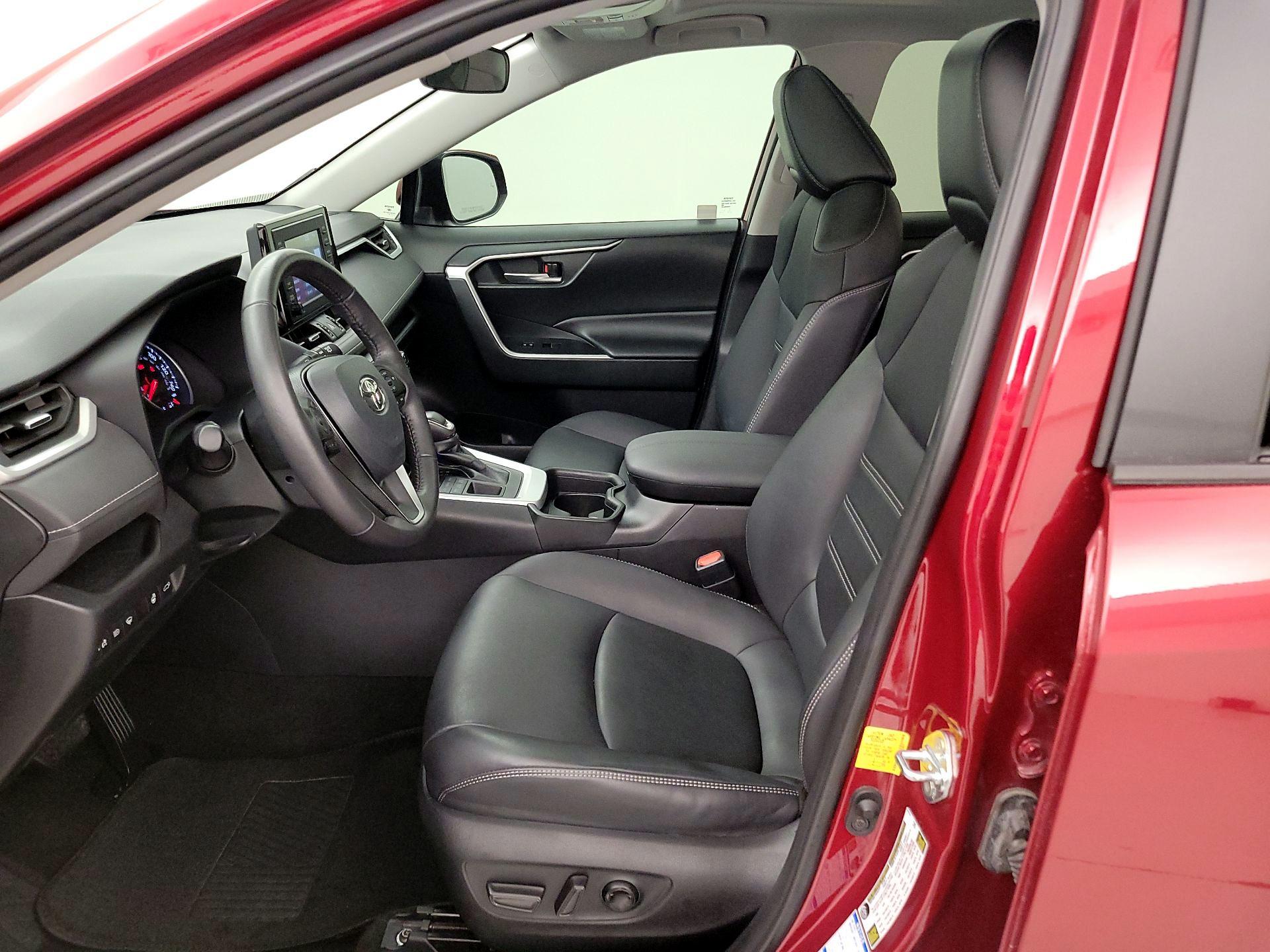 Thumbnail: 2021 Toyota RAV4 - 11