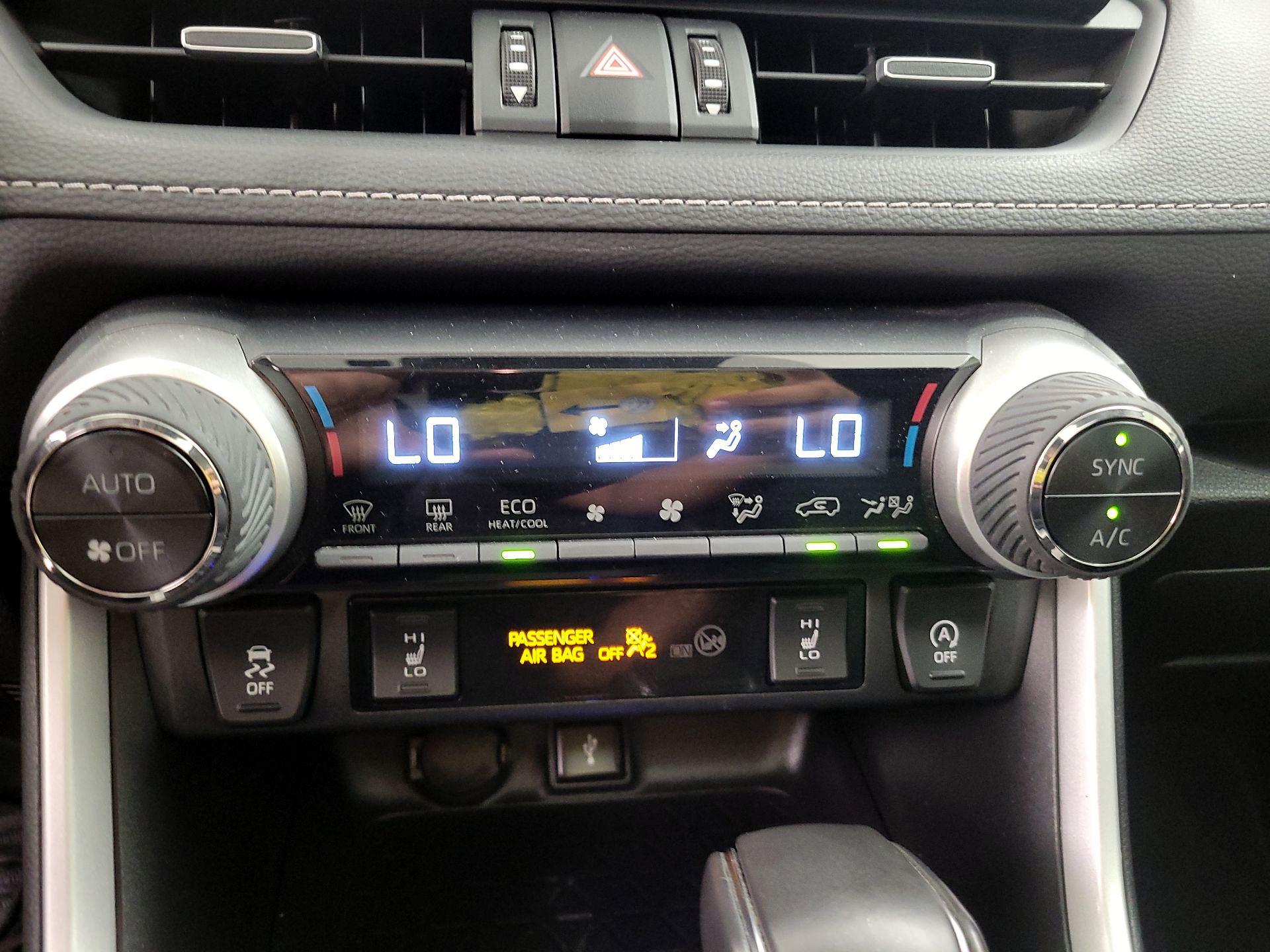 Thumbnail: 2021 Toyota RAV4 - 16