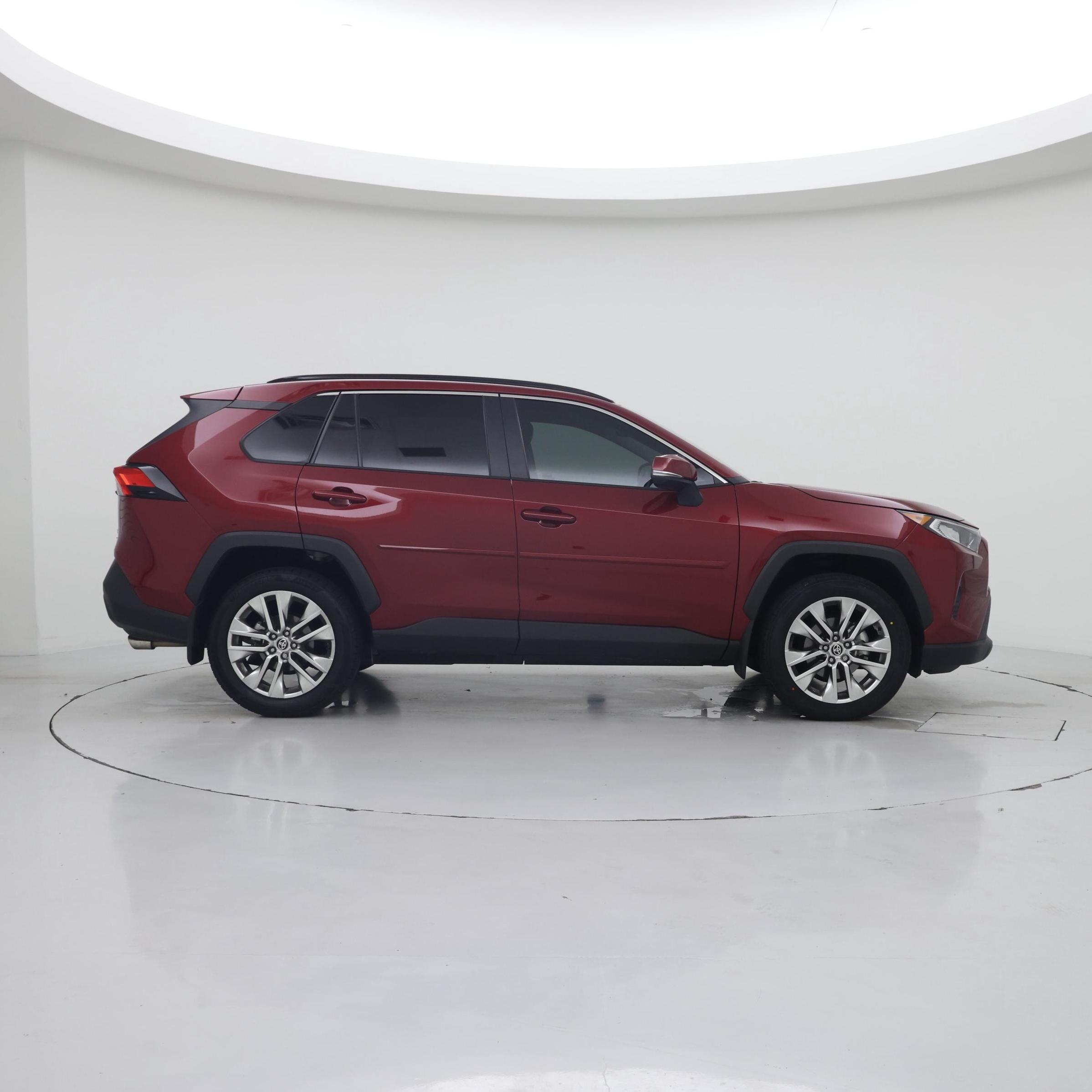 Thumbnail: 2021 Toyota RAV4 - 7