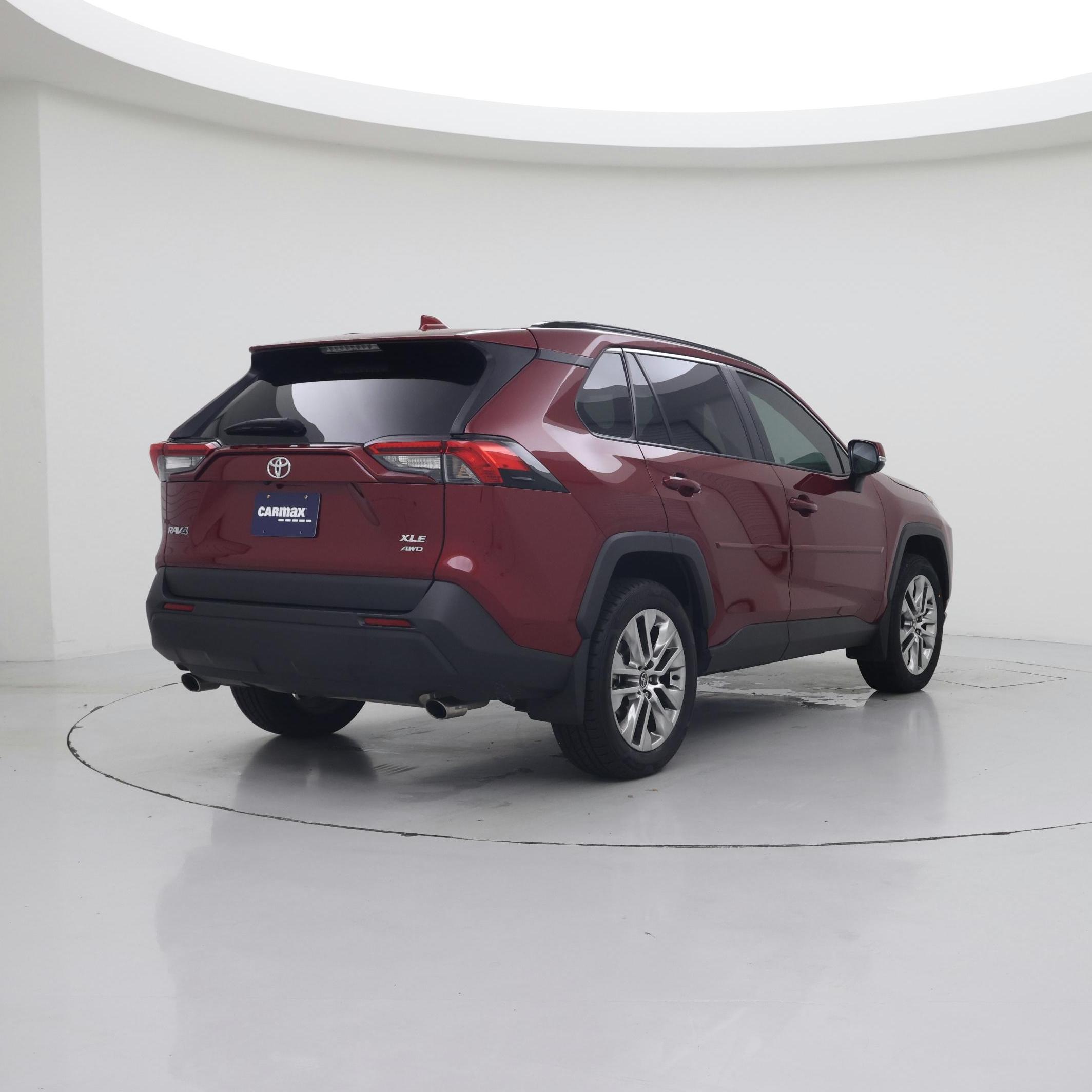 Thumbnail: 2021 Toyota RAV4 - 8