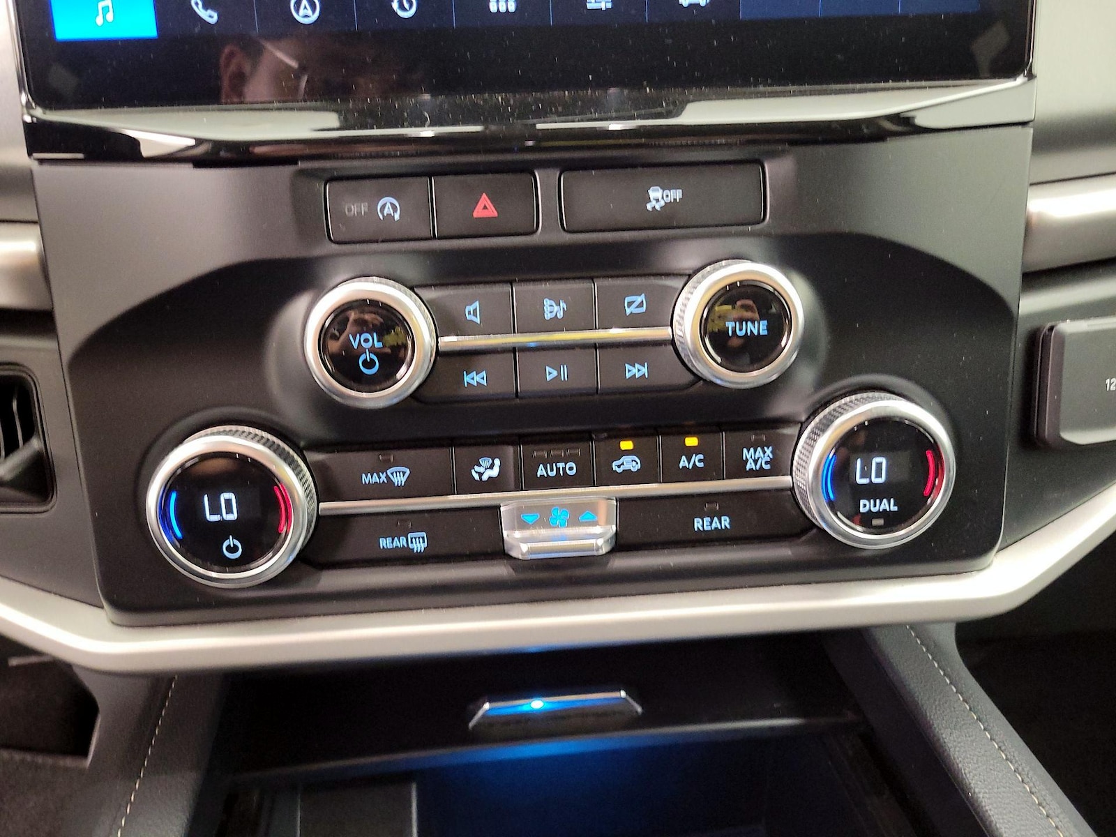 2024 Ford Expedition XLT - Photo 18