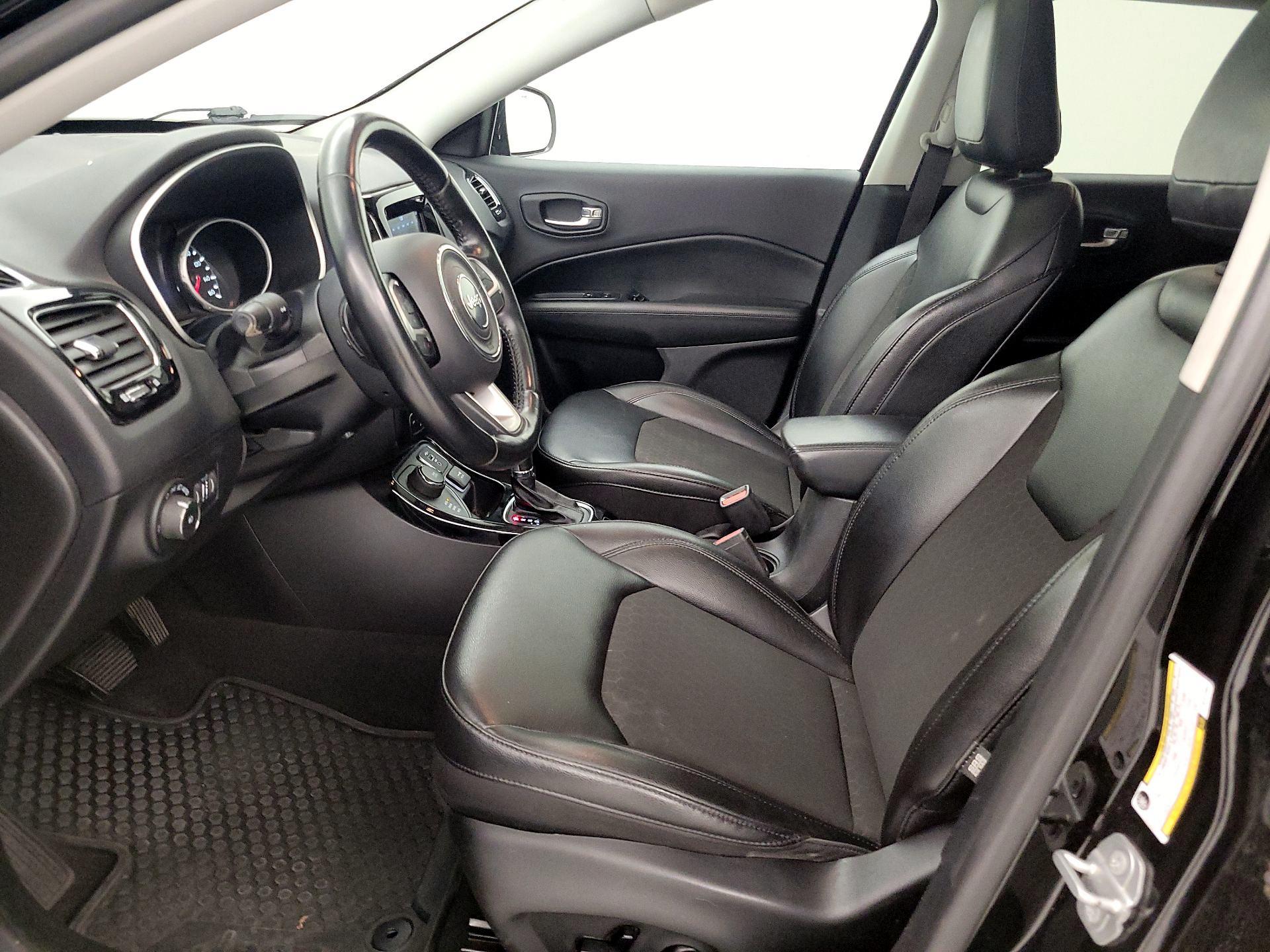 Thumbnail: 2021 Jeep Compass - 11