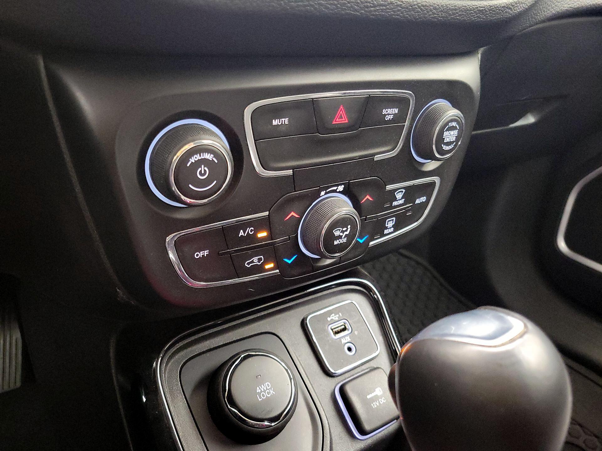 Thumbnail: 2021 Jeep Compass - 16