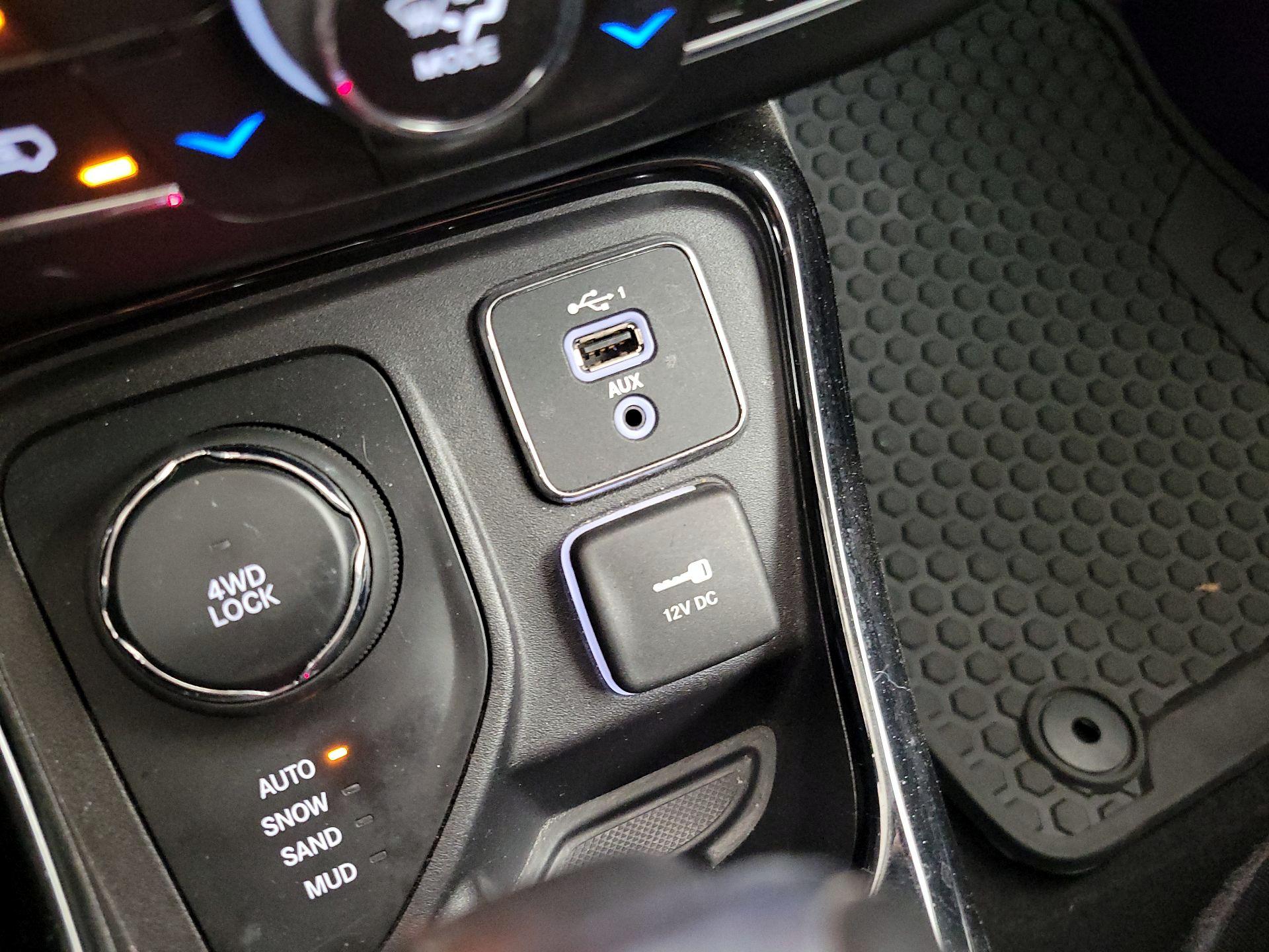 Thumbnail: 2021 Jeep Compass - 18