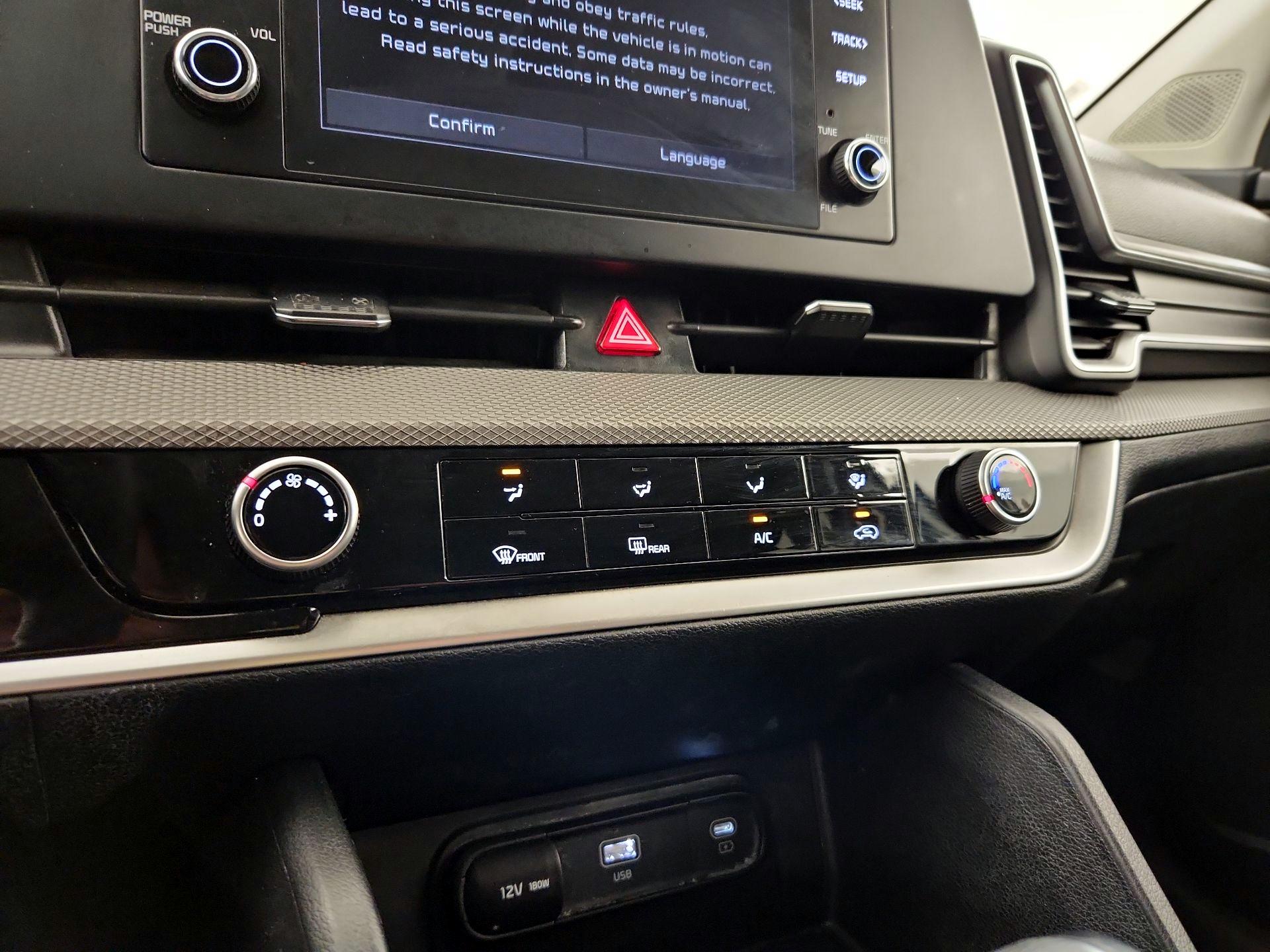 Thumbnail: 2023 Kia Sportage - 16