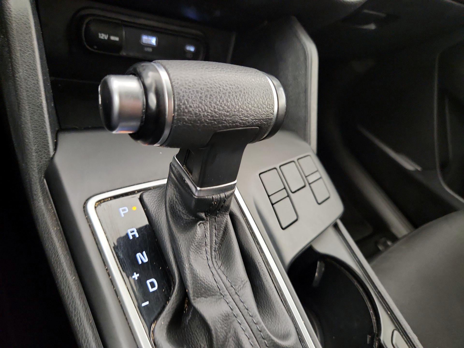 Thumbnail: 2023 Kia Sportage - 17