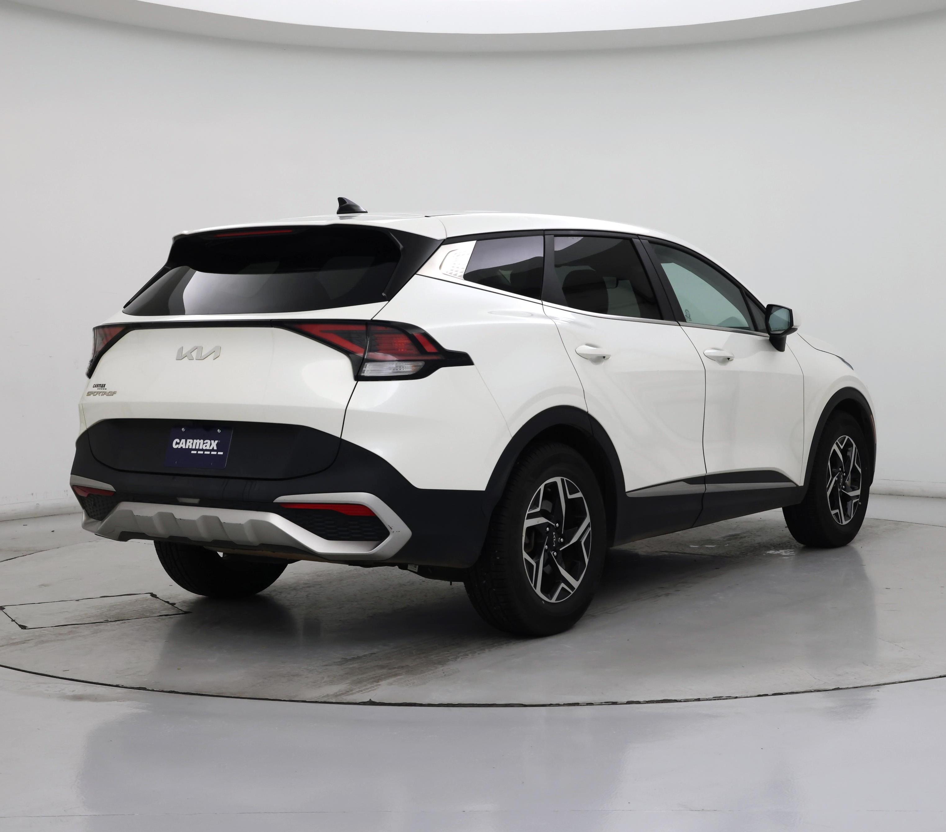 Thumbnail: 2023 Kia Sportage - 8