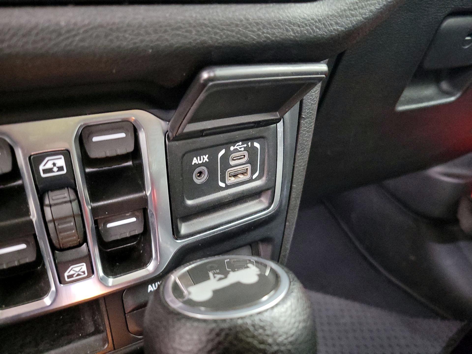 Thumbnail: 2024 Jeep Wrangler - 18