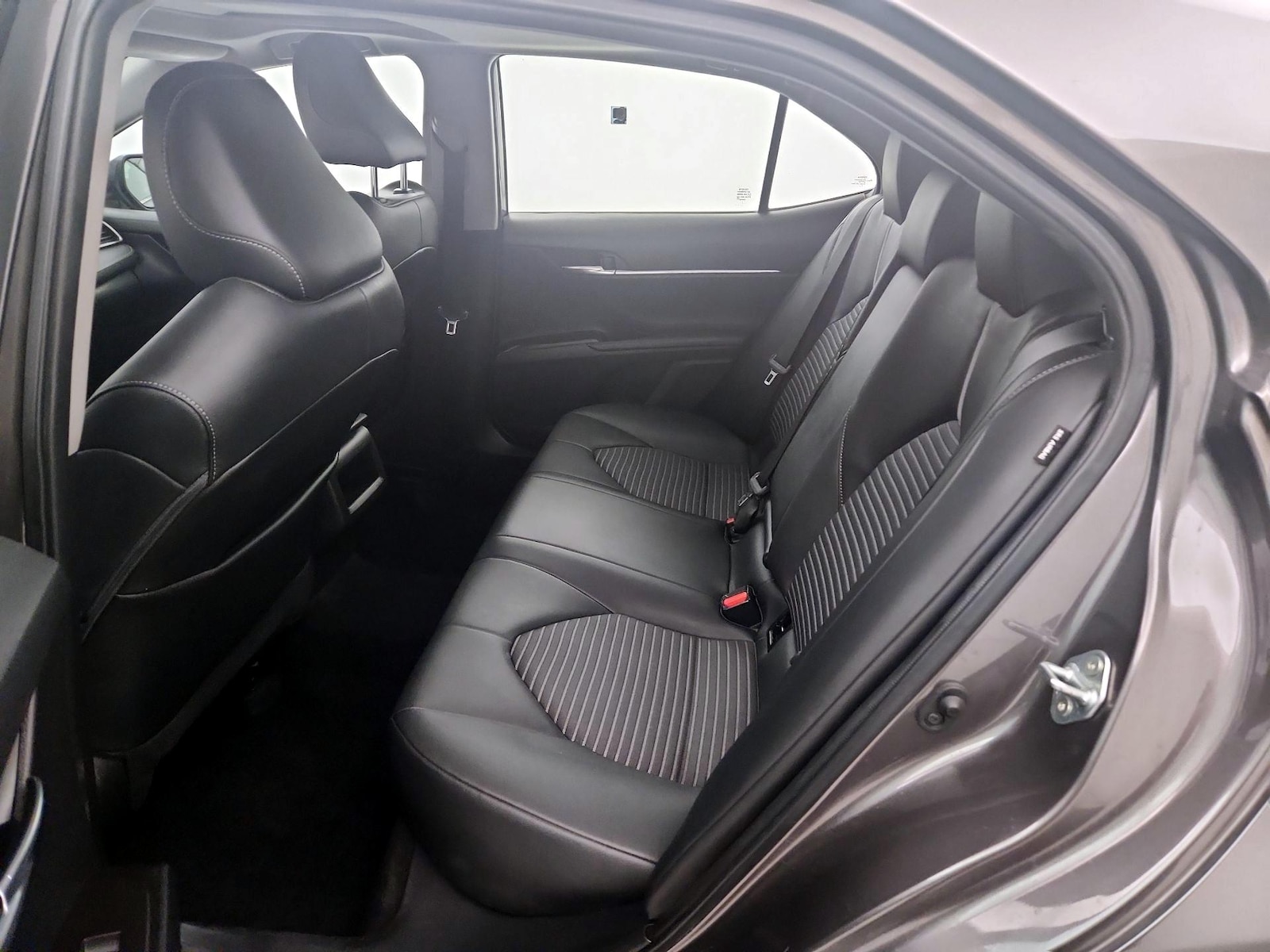 2022 Toyota Camry SE - Photo 21