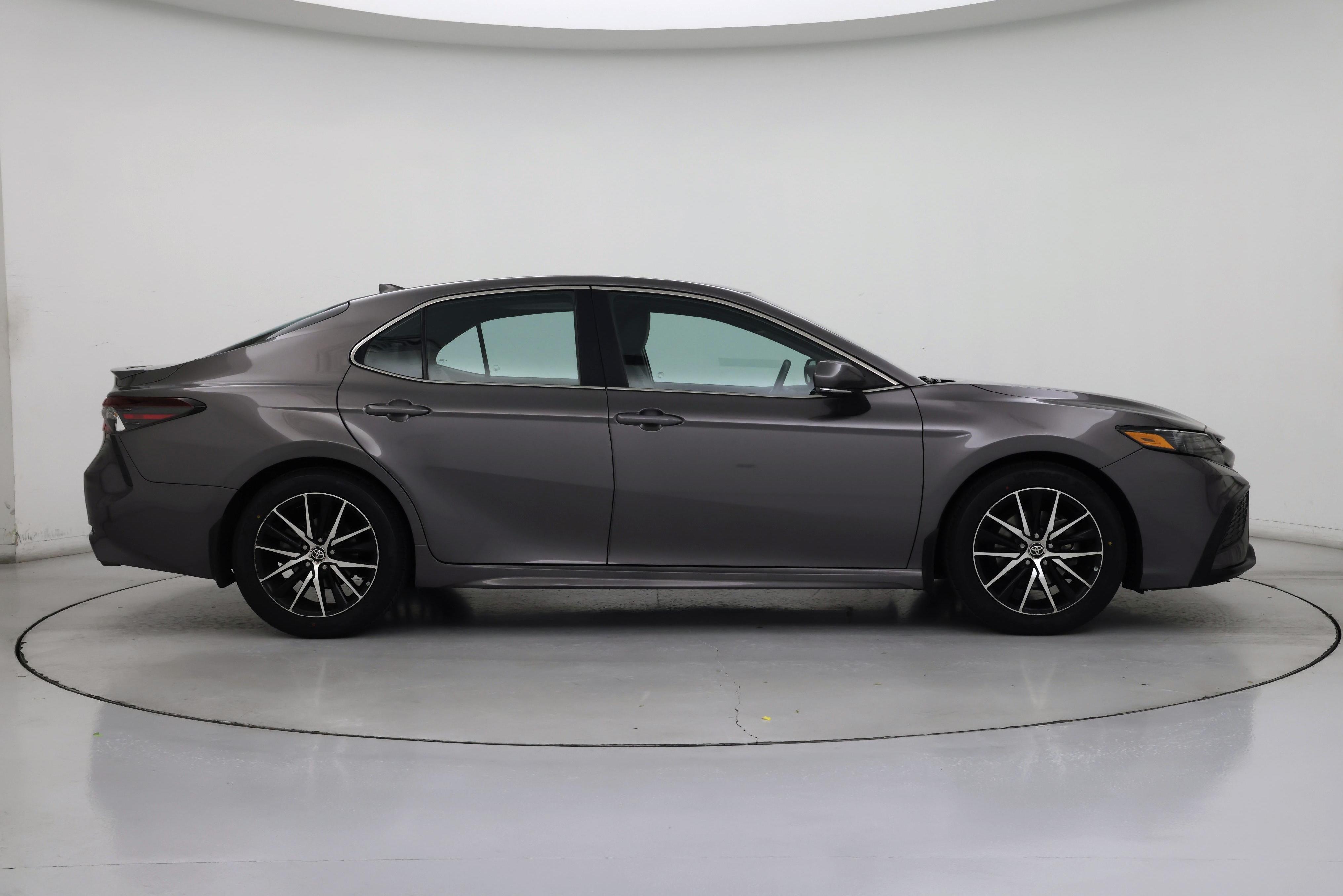 Thumbnail: 2022 Toyota Camry - 7