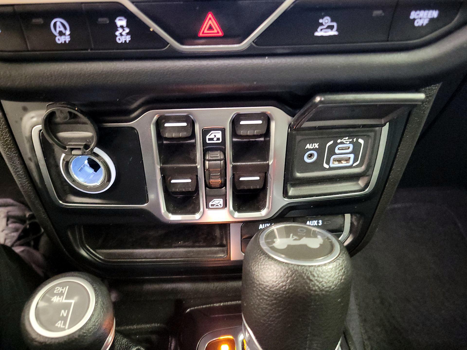 Thumbnail: 2024 Jeep Wrangler - 18