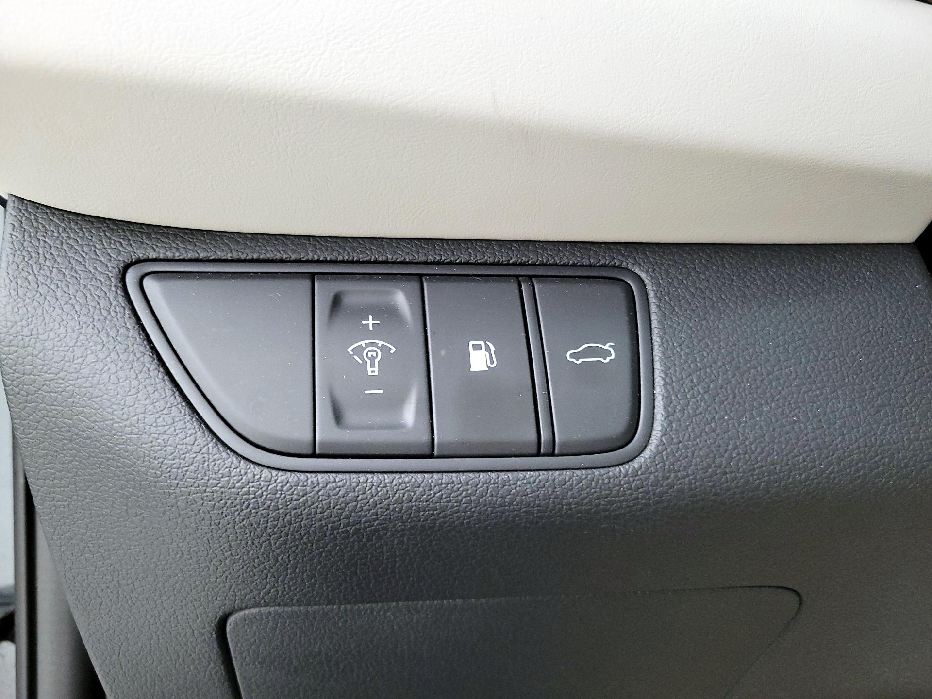 Thumbnail: 2023 Genesis G70 - 13