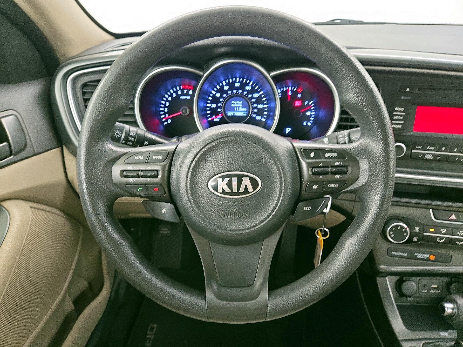 Thumbnail: 2015 Kia Optima - 10
