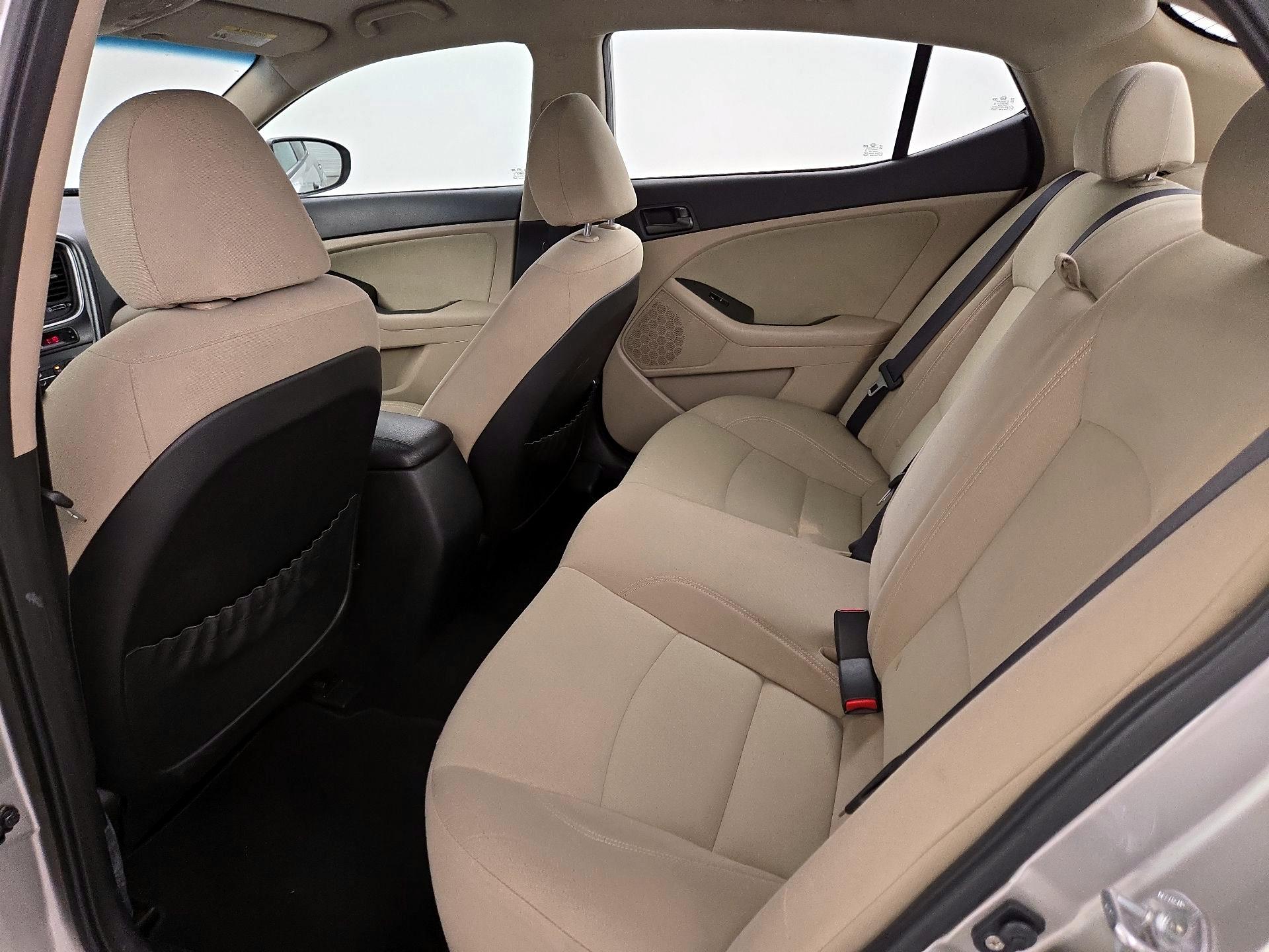 Thumbnail: 2015 Kia Optima - 18