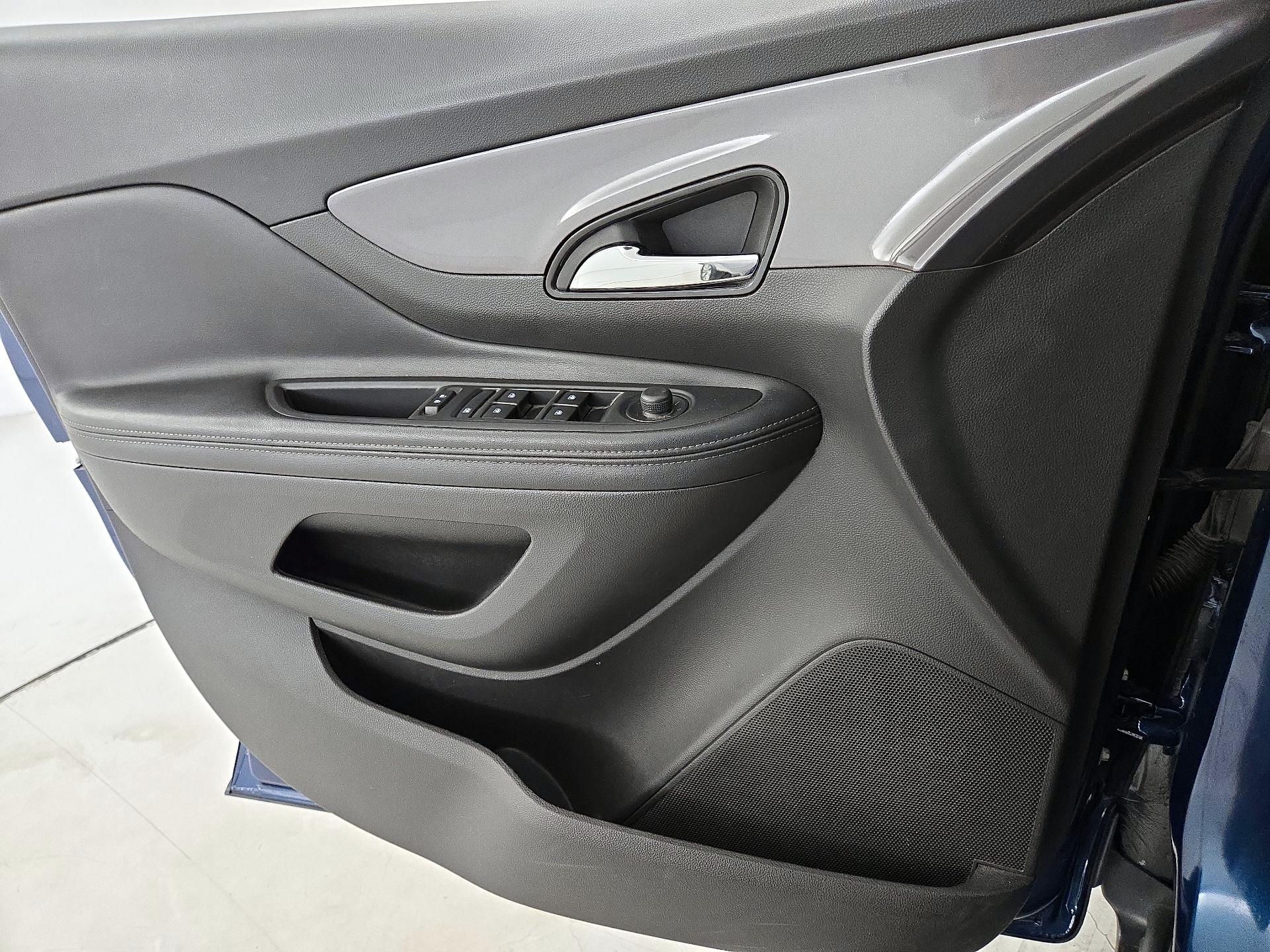 Thumbnail: 2019 Buick Encore - 12