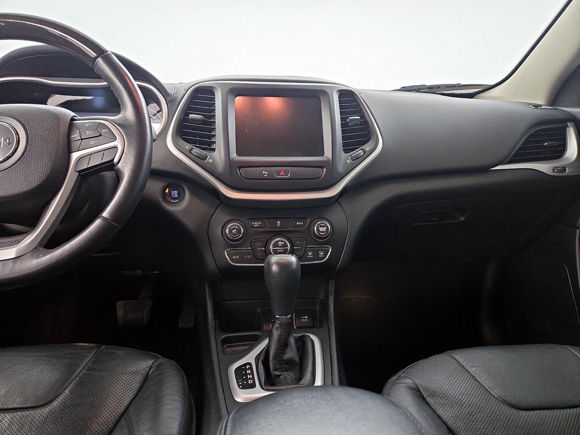 Thumbnail: 2016 Jeep Cherokee - 9