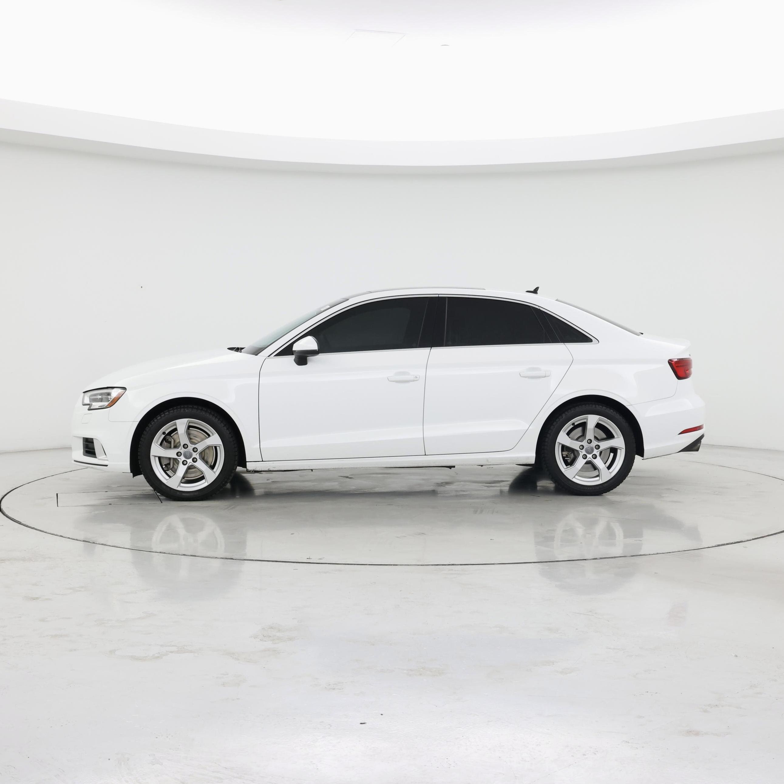 Thumbnail: 2019 Audi A3 - 3