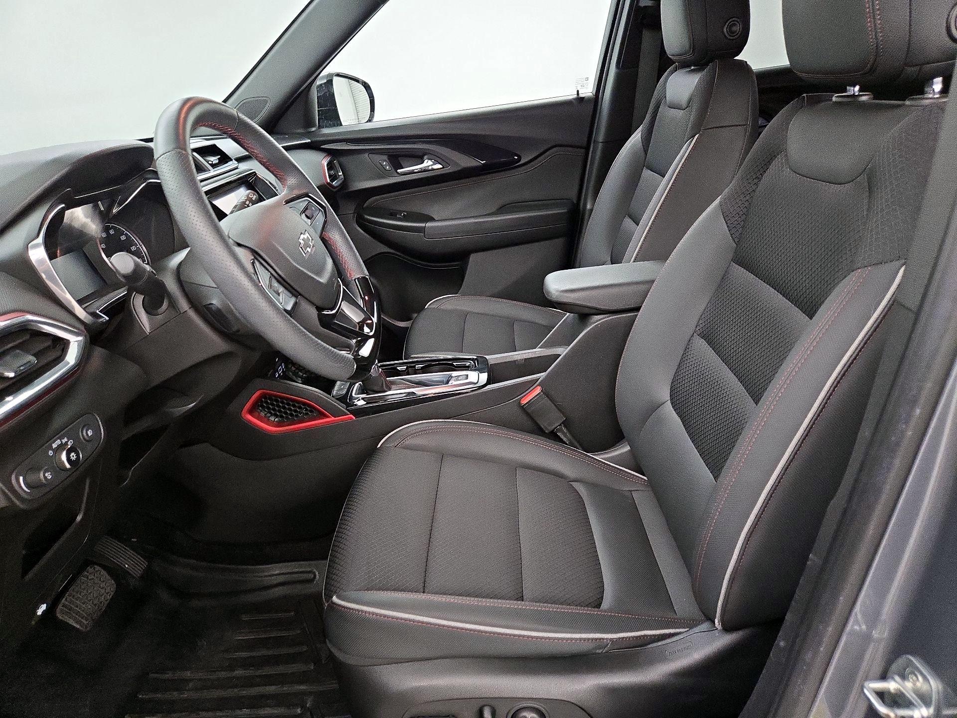 Thumbnail: 2021 Chevrolet TrailBlazer - 11