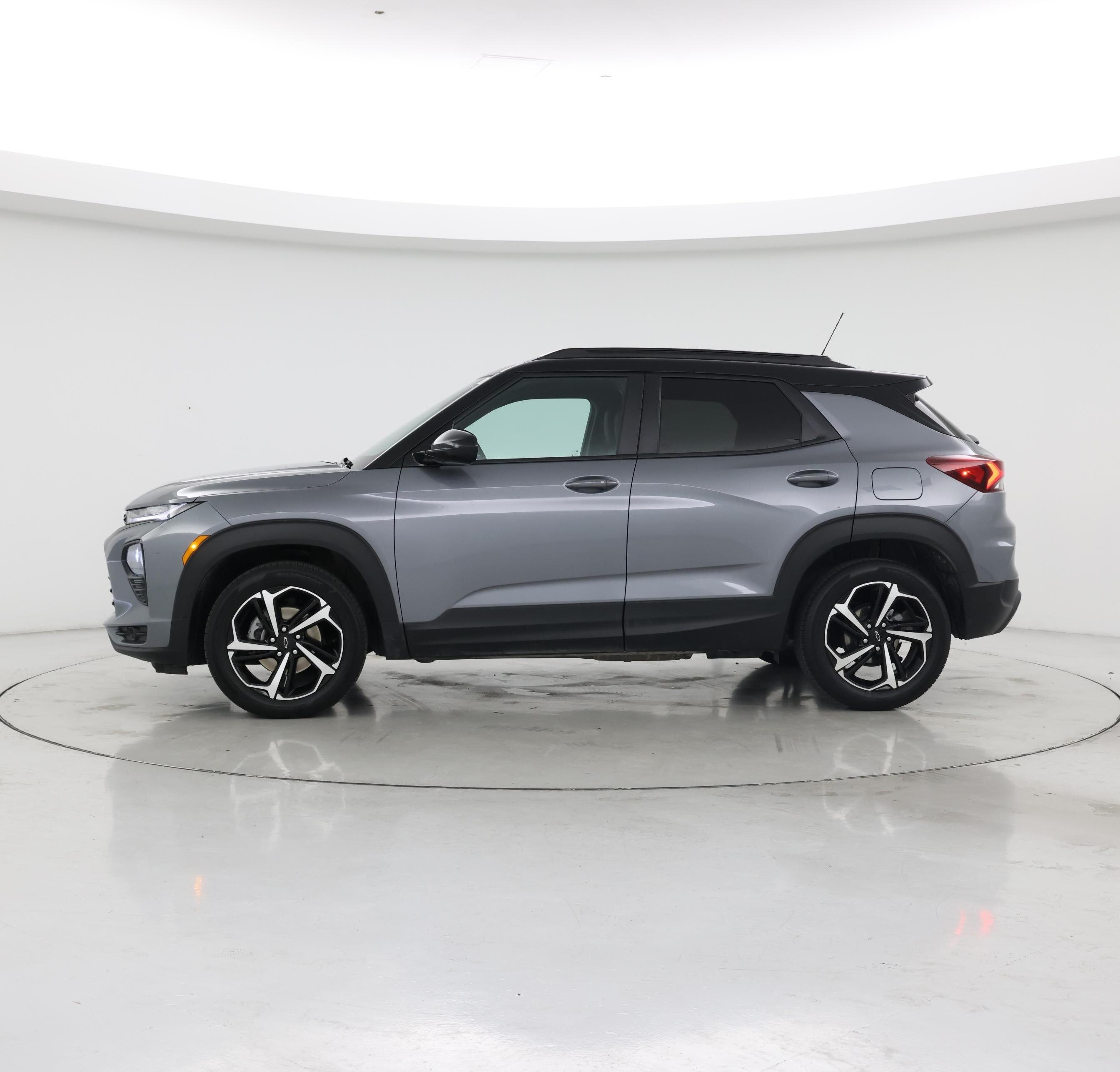Thumbnail: 2021 Chevrolet TrailBlazer - 3