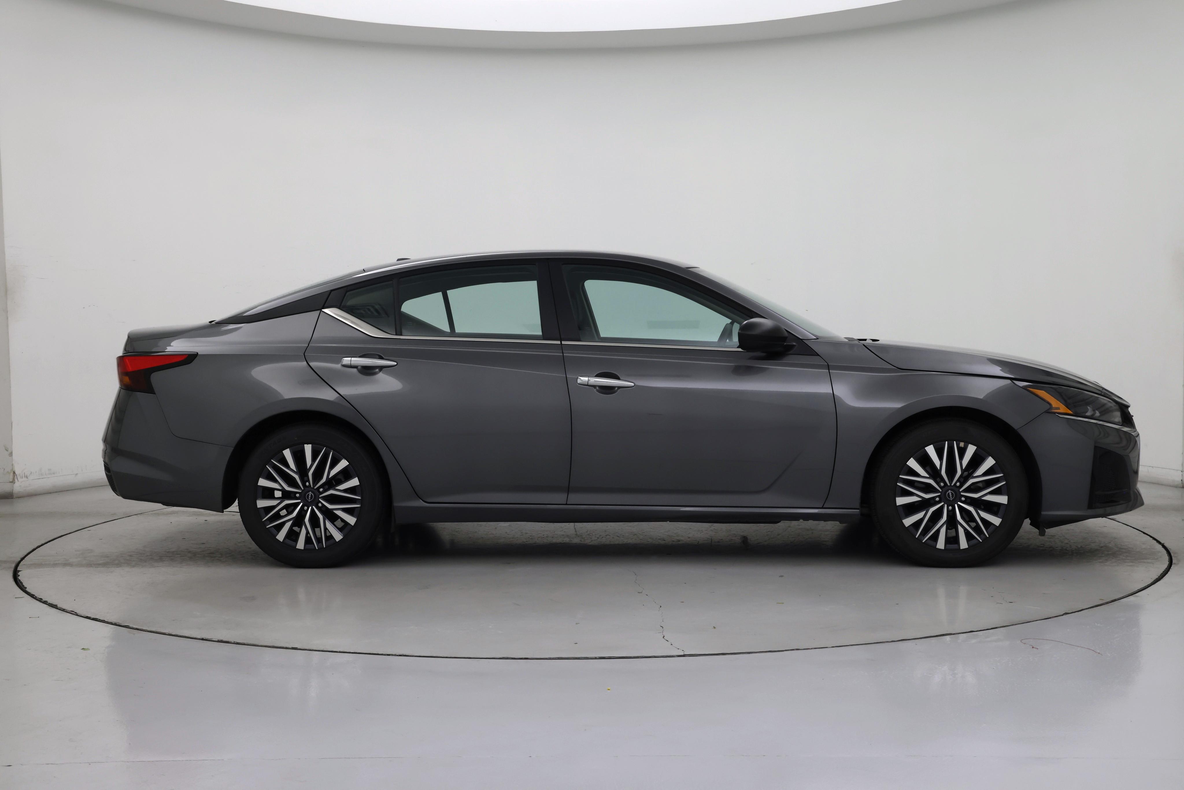 Thumbnail: 2025 Nissan Altima - 7