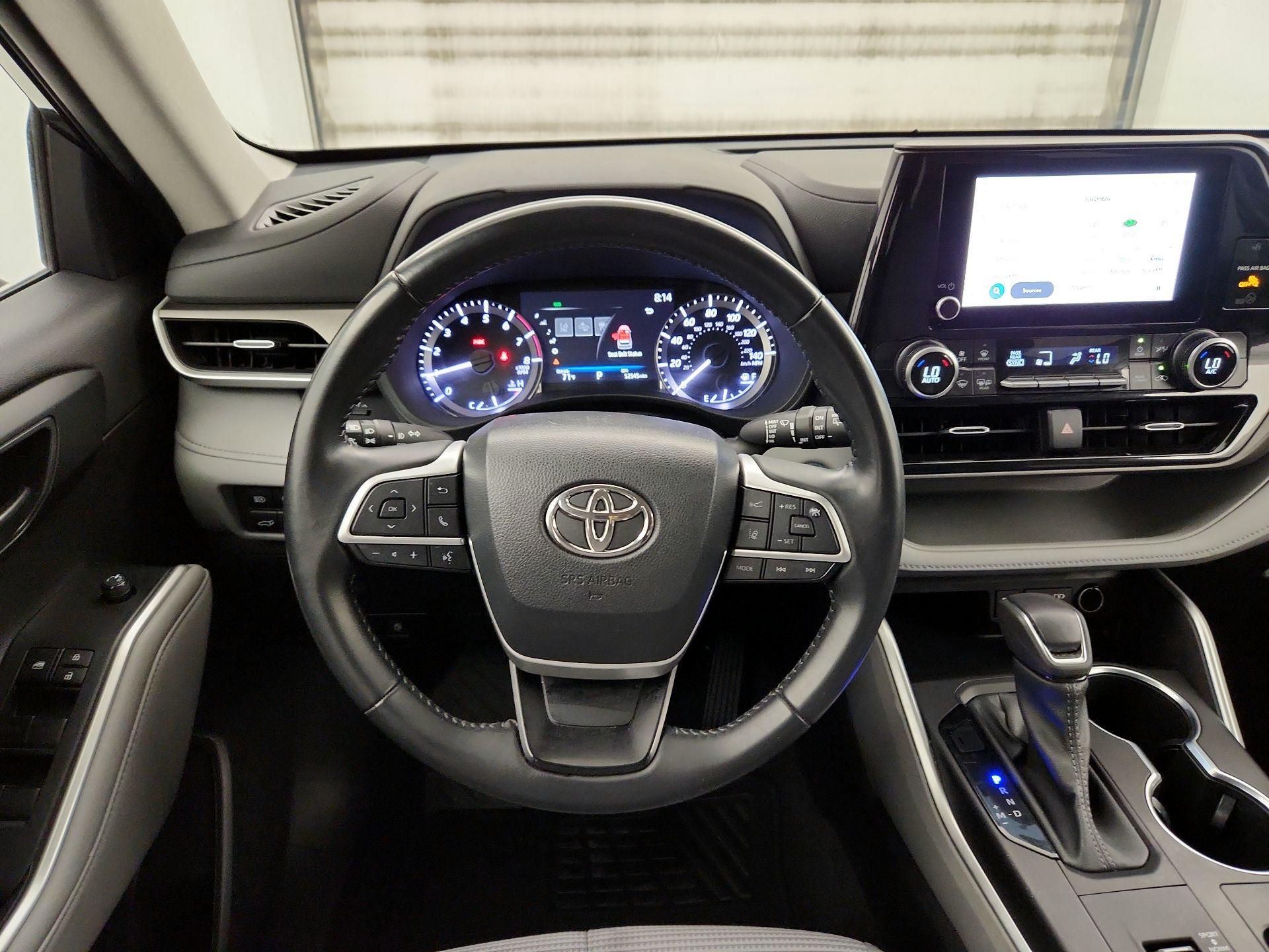 Thumbnail: 2023 Toyota Highlander - 10
