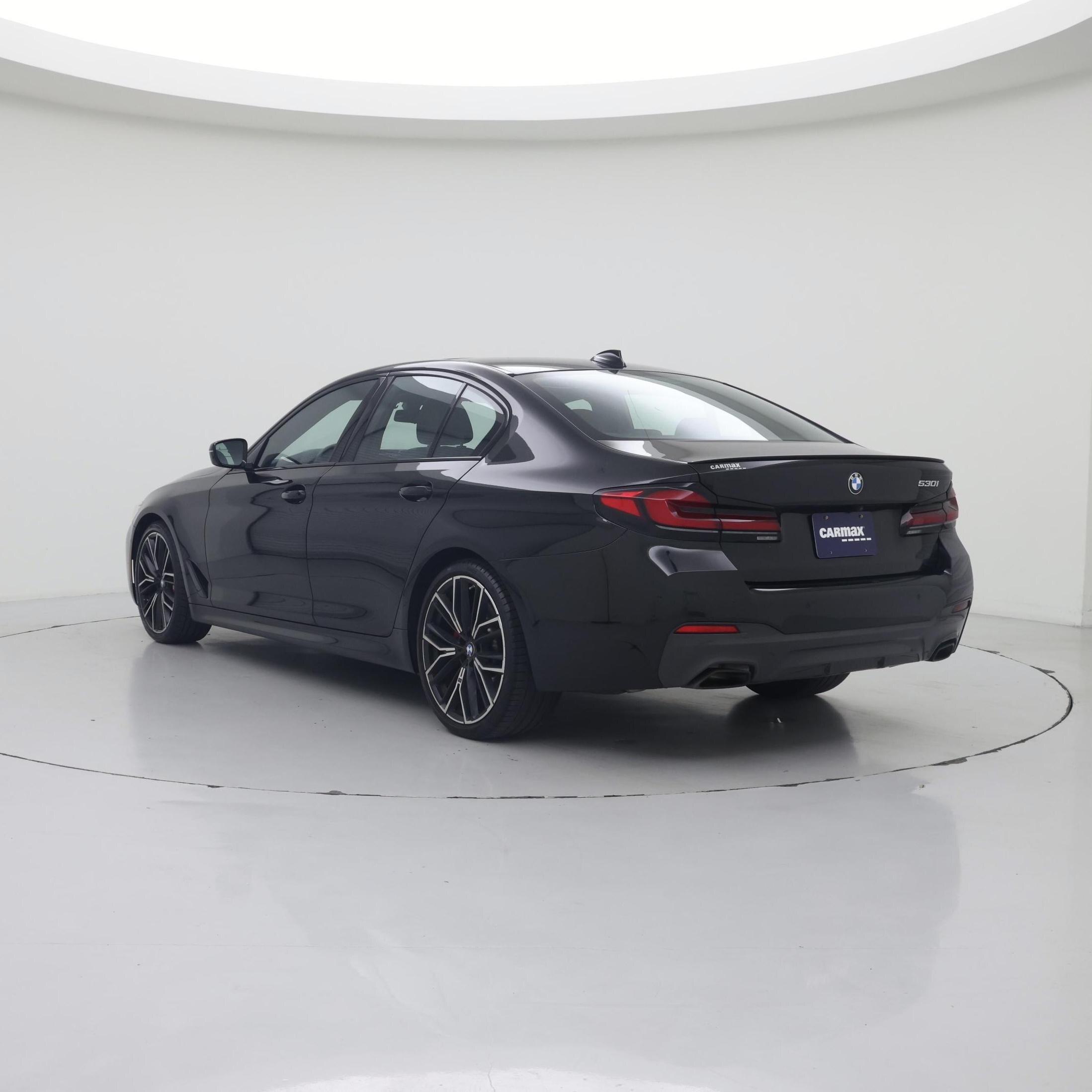 Thumbnail: 2023 BMW 5 Series - 2