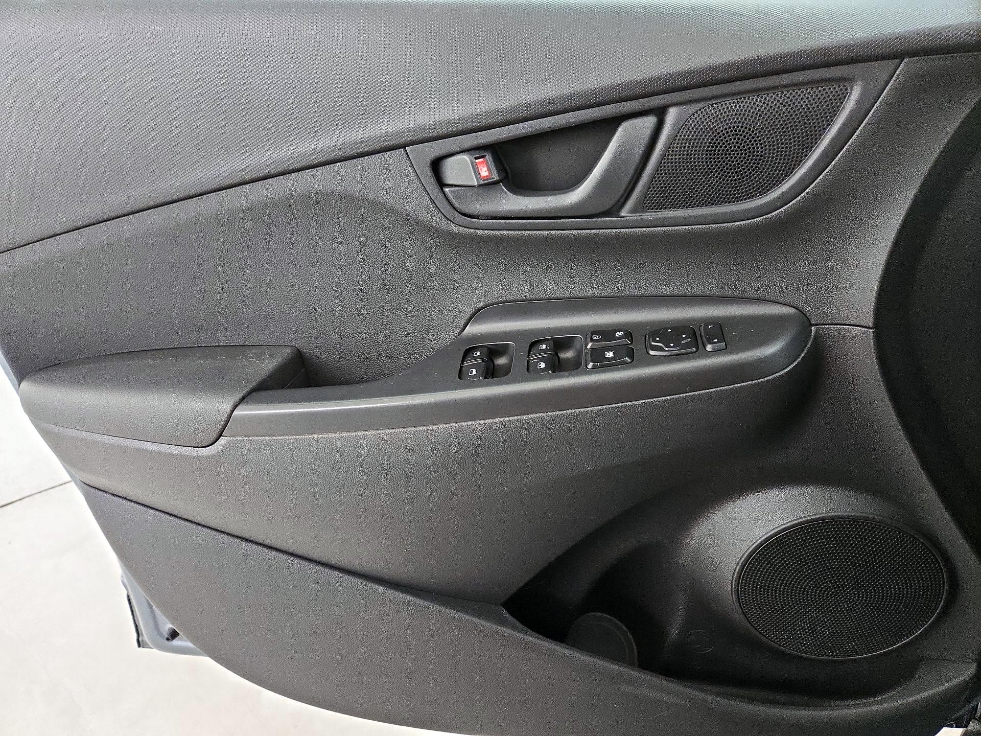 Thumbnail: 2020 Hyundai Kona - 12
