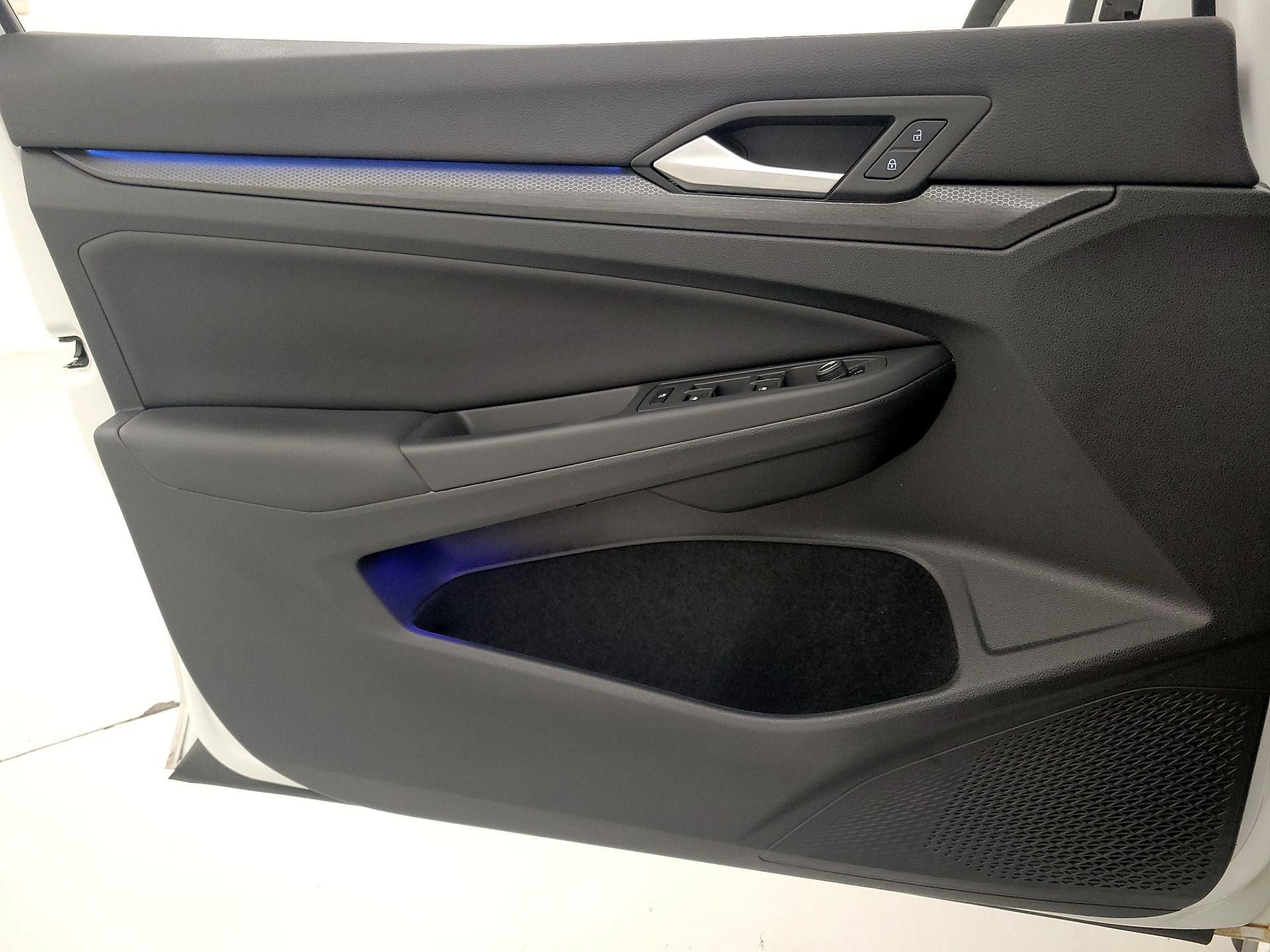 Thumbnail: 2023 Volkswagen Golf - 12