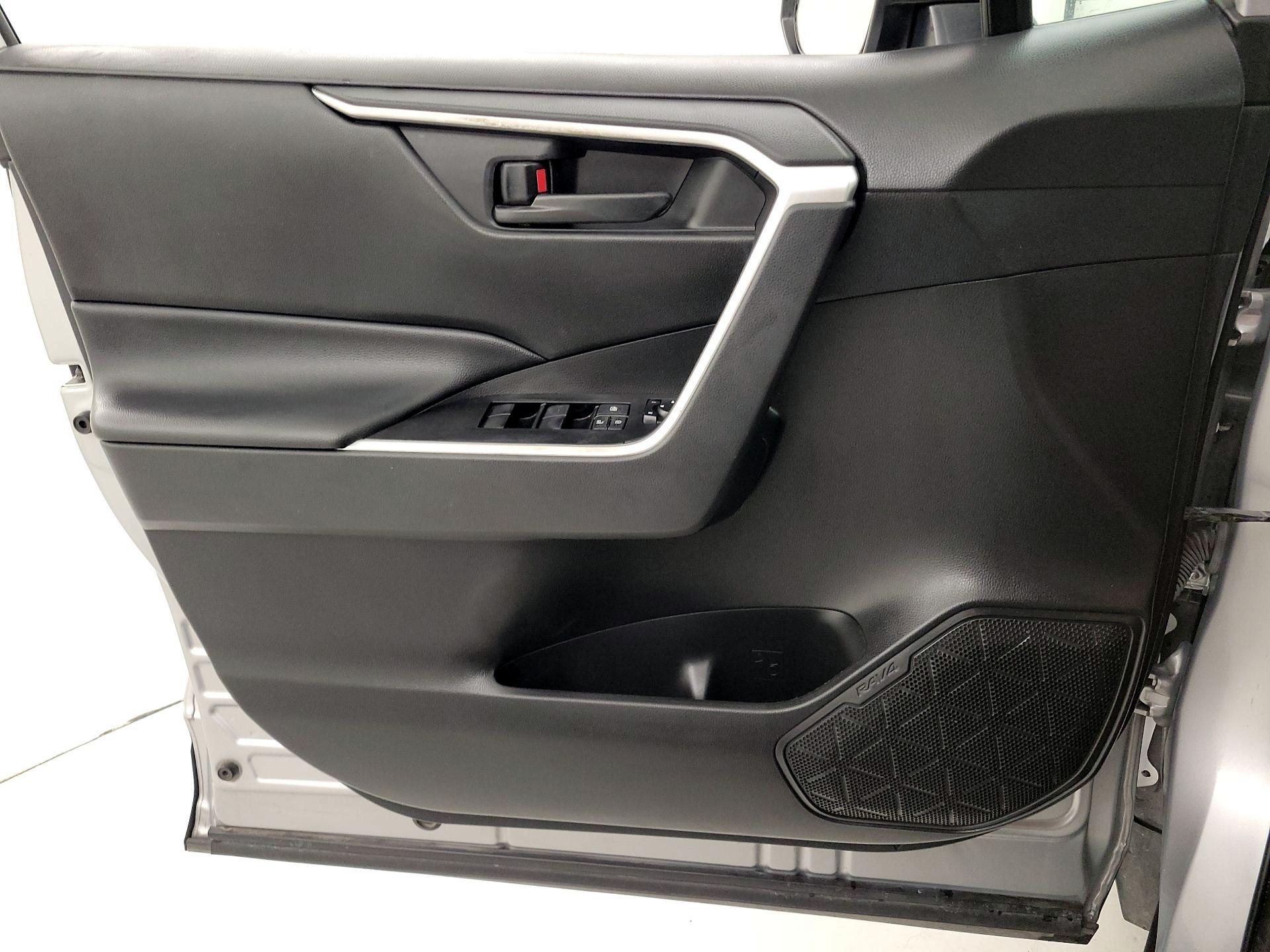 Thumbnail: 2023 Toyota RAV4 - 12