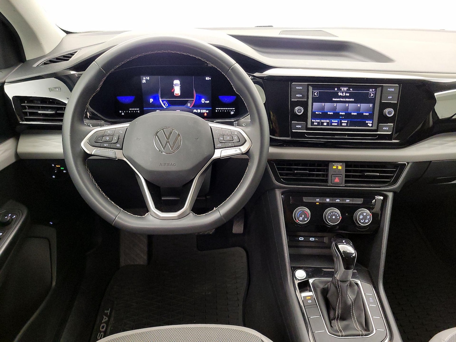 2023 Volkswagen Taos S - Photo 11
