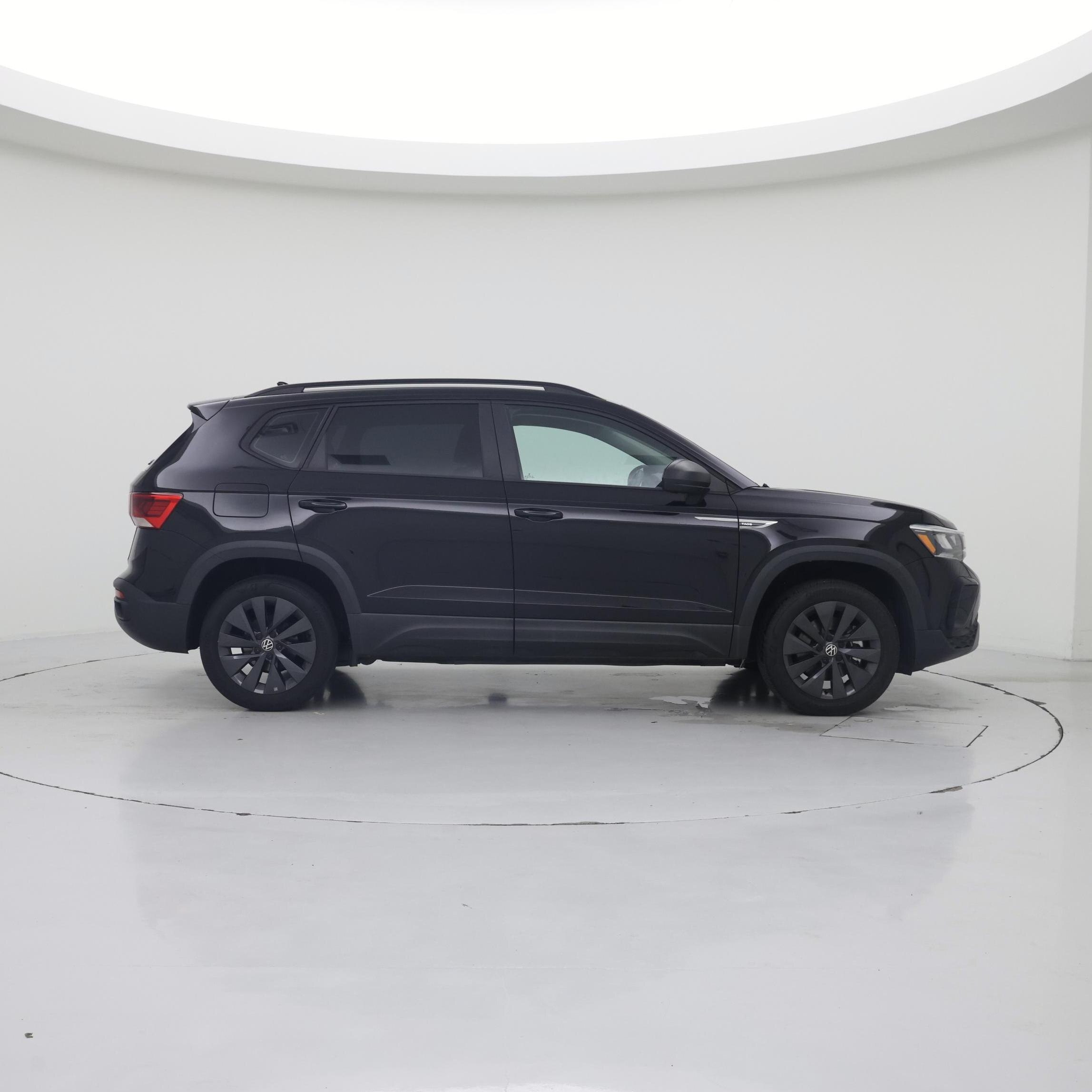 Thumbnail: 2023 Volkswagen Taos - 7