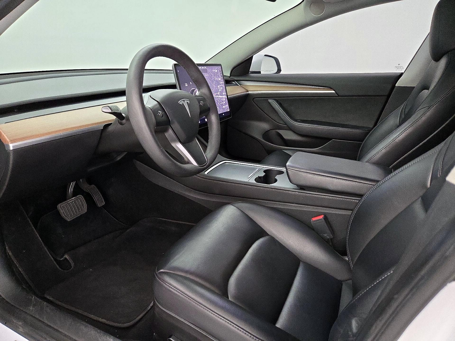 Thumbnail: 2023 Tesla Model 3 - 11