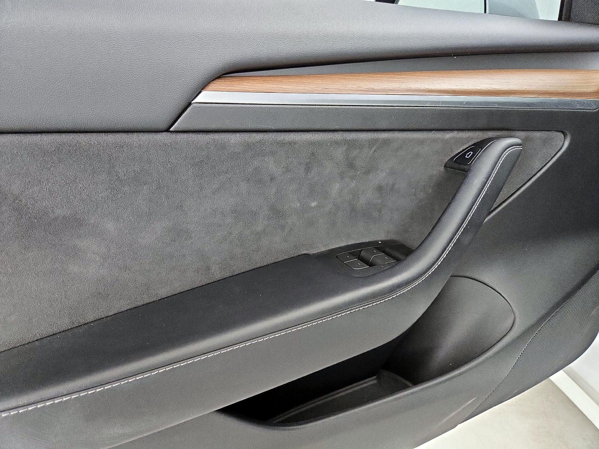 Thumbnail: 2023 Tesla Model 3 - 12