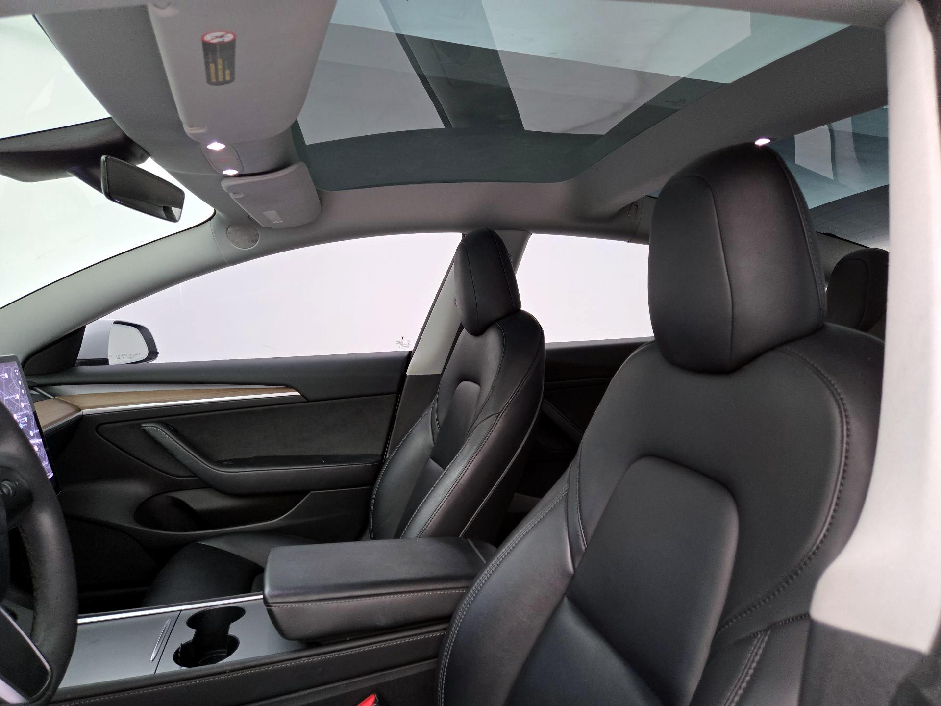 Thumbnail: 2023 Tesla Model 3 - 18