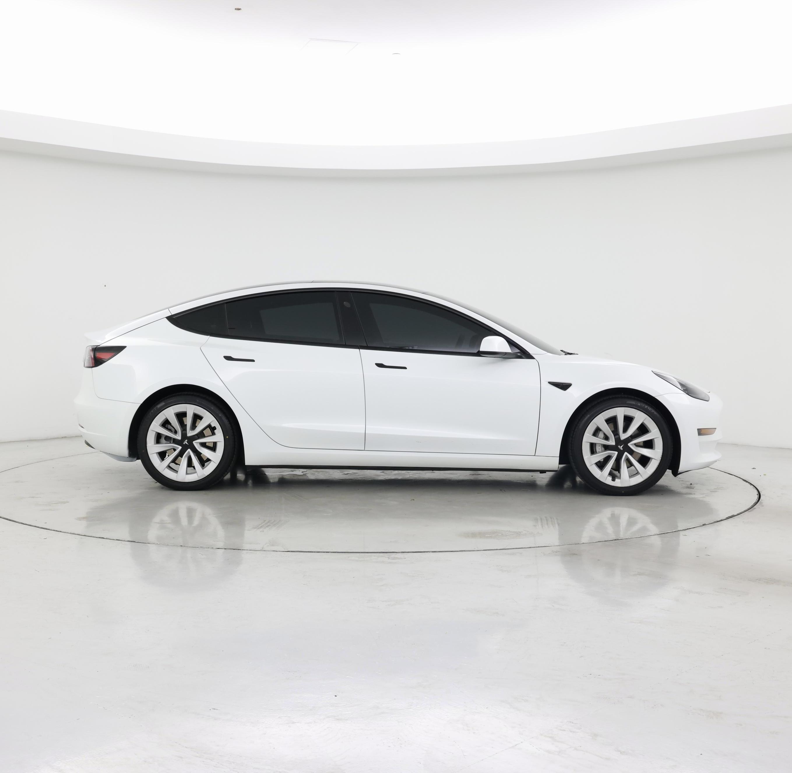 Thumbnail: 2023 Tesla Model 3 - 7