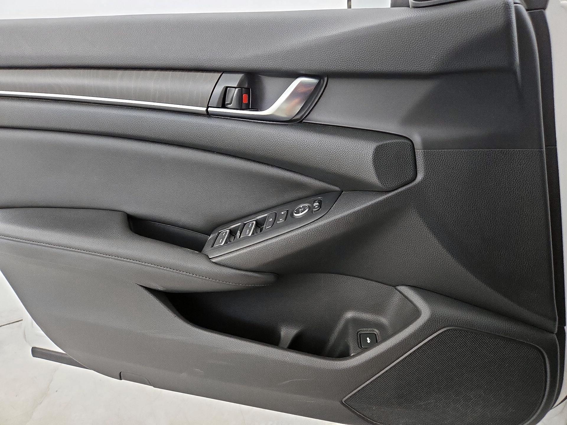 Thumbnail: 2019 Honda Accord - 12