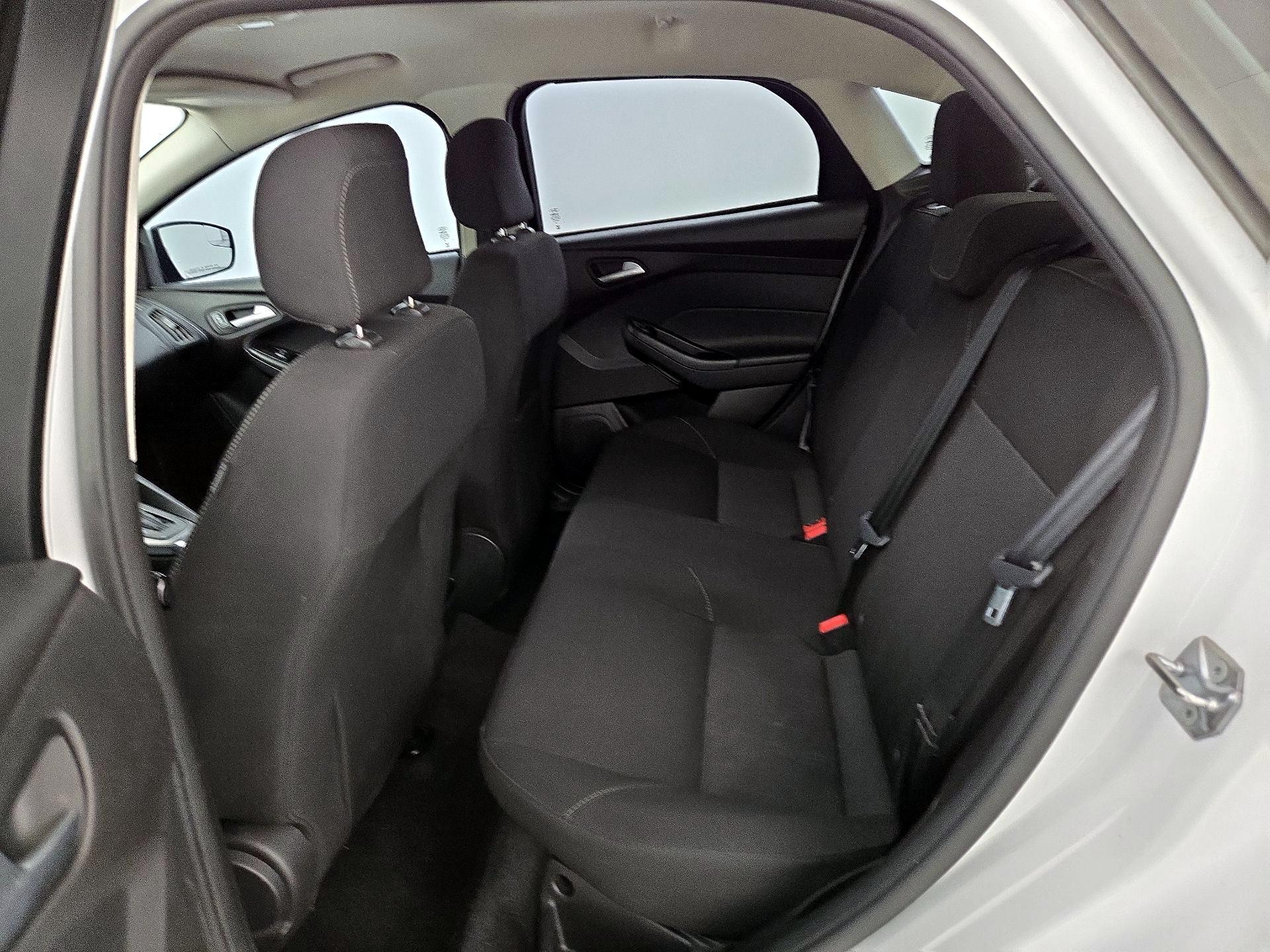 Thumbnail: 2018 Ford Focus - 19
