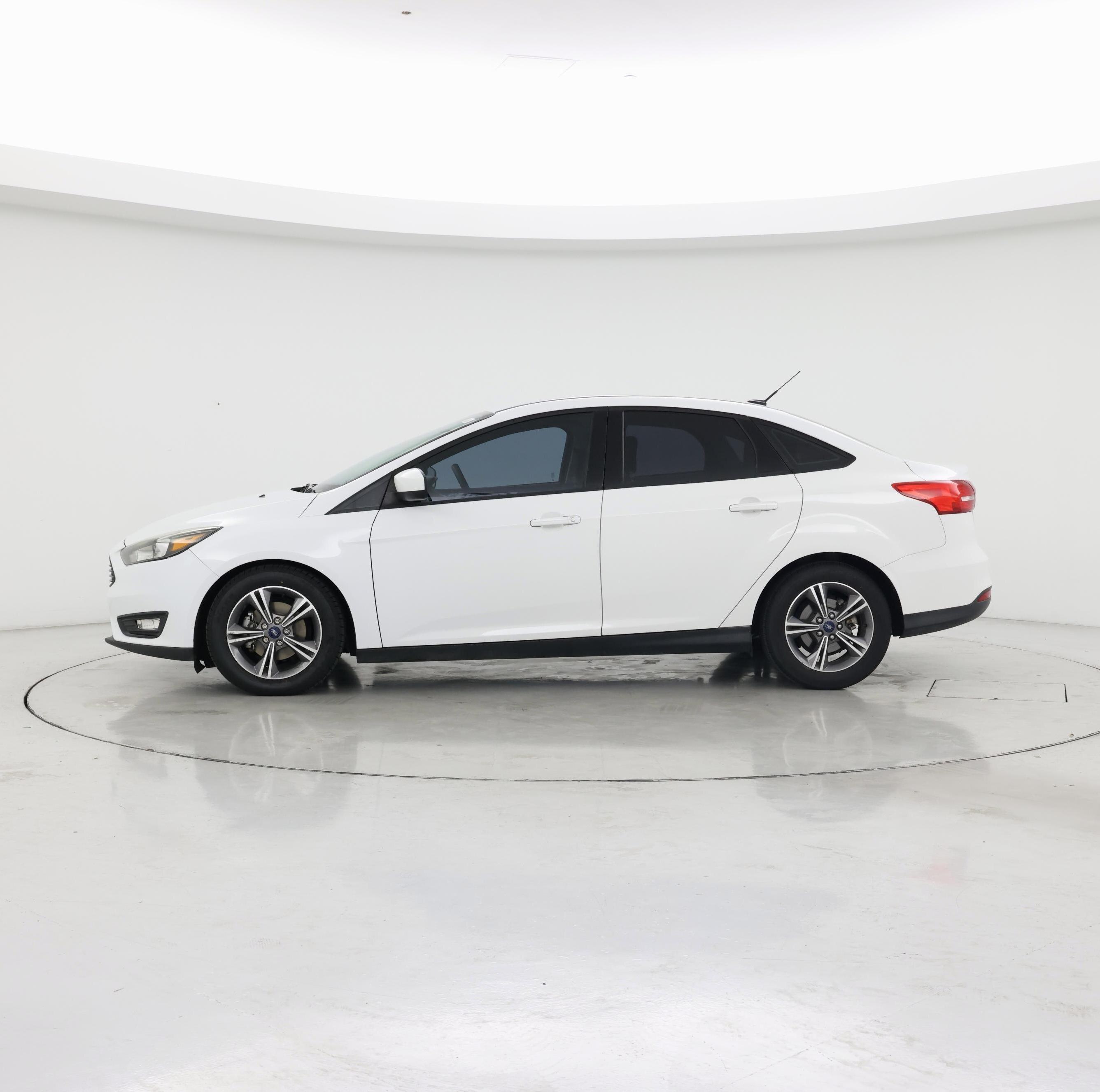 Thumbnail: 2018 Ford Focus - 3